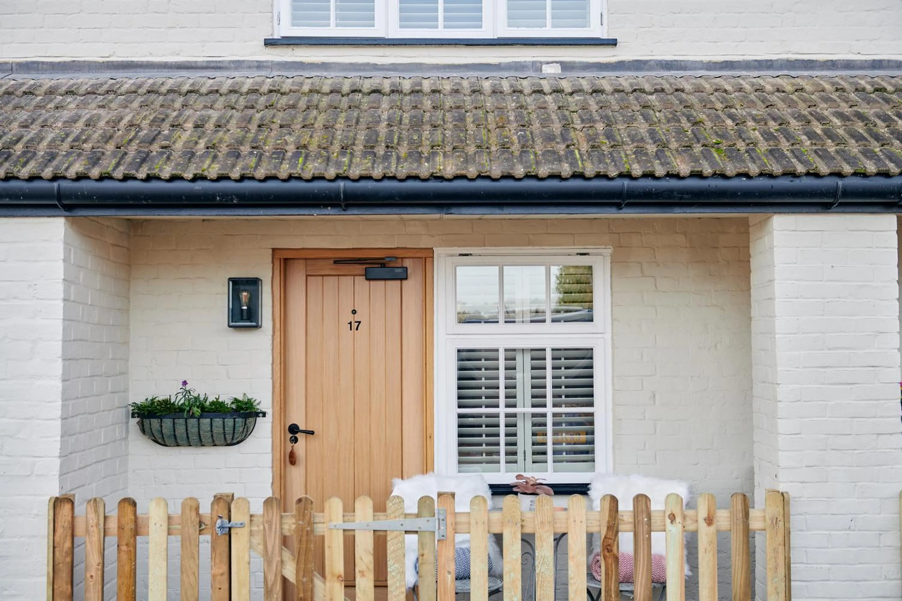 Property building in Hare and Hounds - Newbury