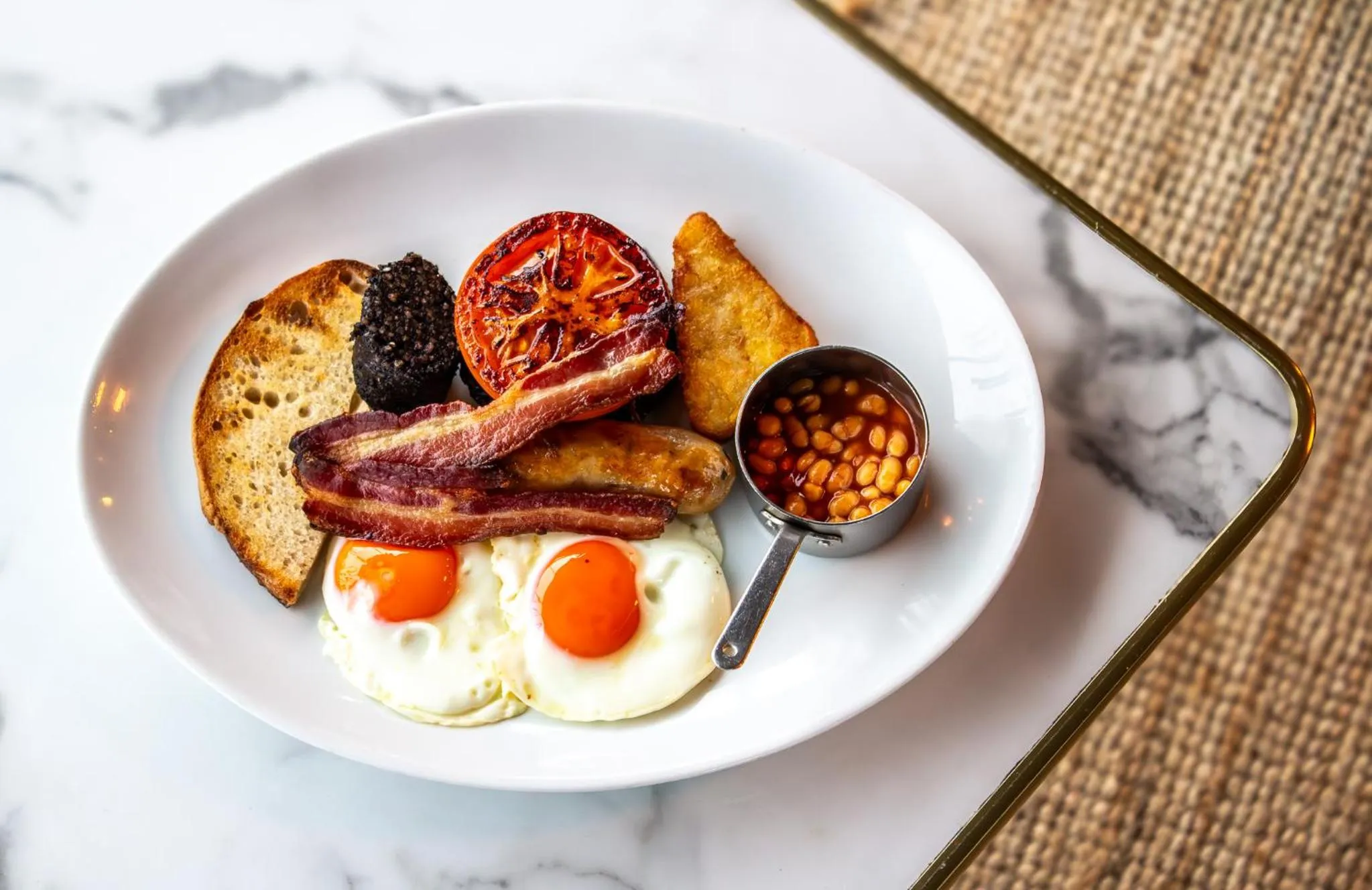 Breakfast in Hare and Hounds - Newbury