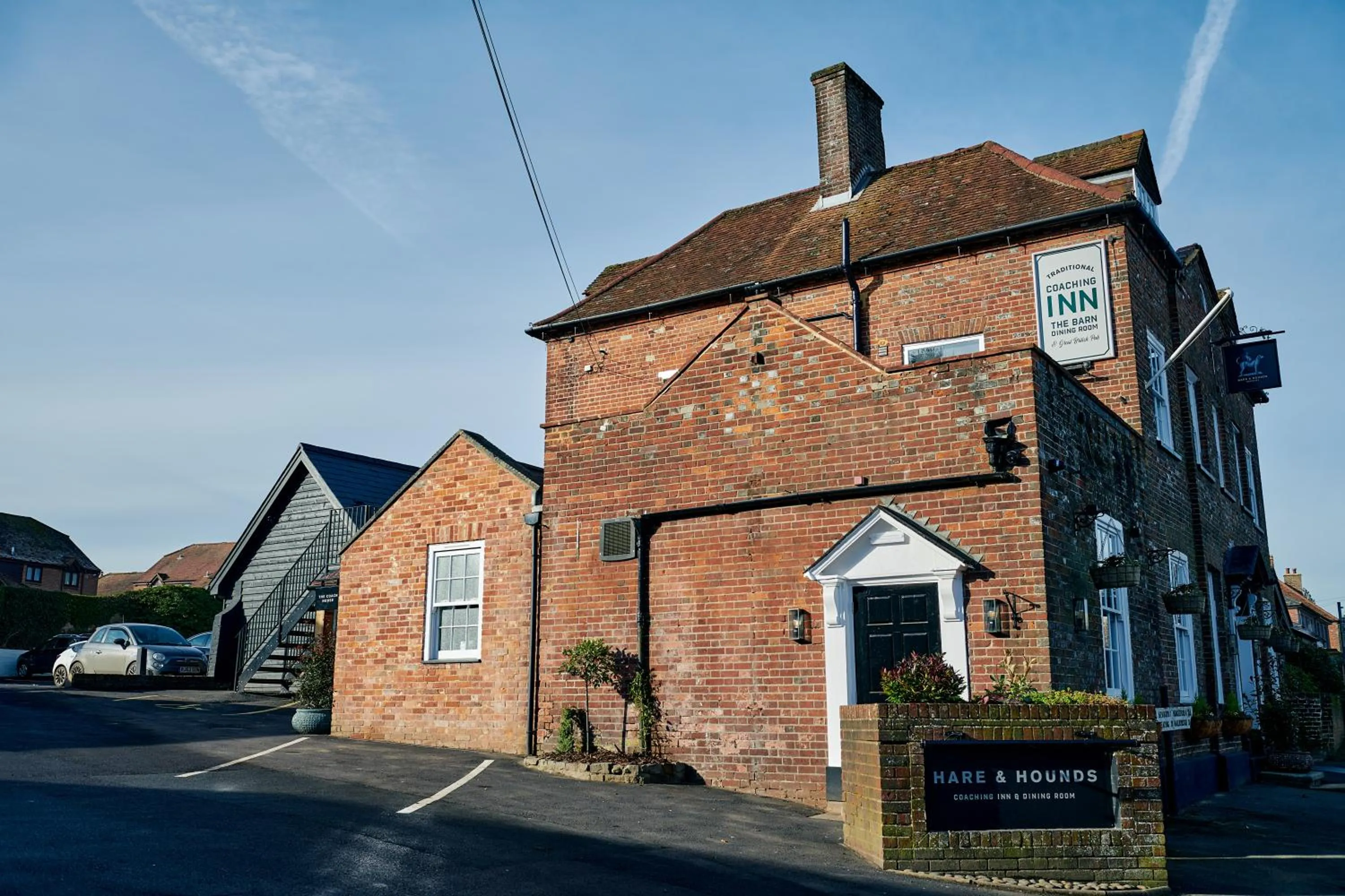 Property building in Hare and Hounds - Newbury