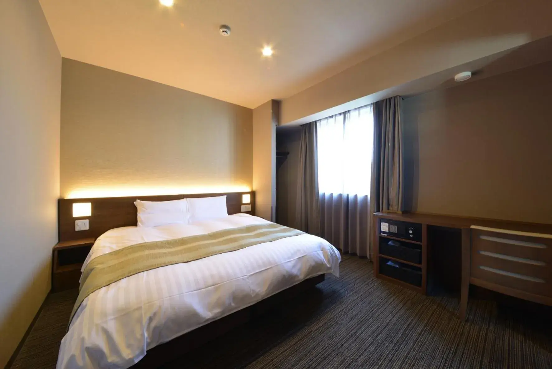 King Room with Shower - Non Smoking in Dormy Inn Takamatsu Chuo Koenmae Natural Hot Spring King Room with Shower - Non Smoking in Dormy Inn Takamatsu Chuo Koenmae Natural Hot Spring