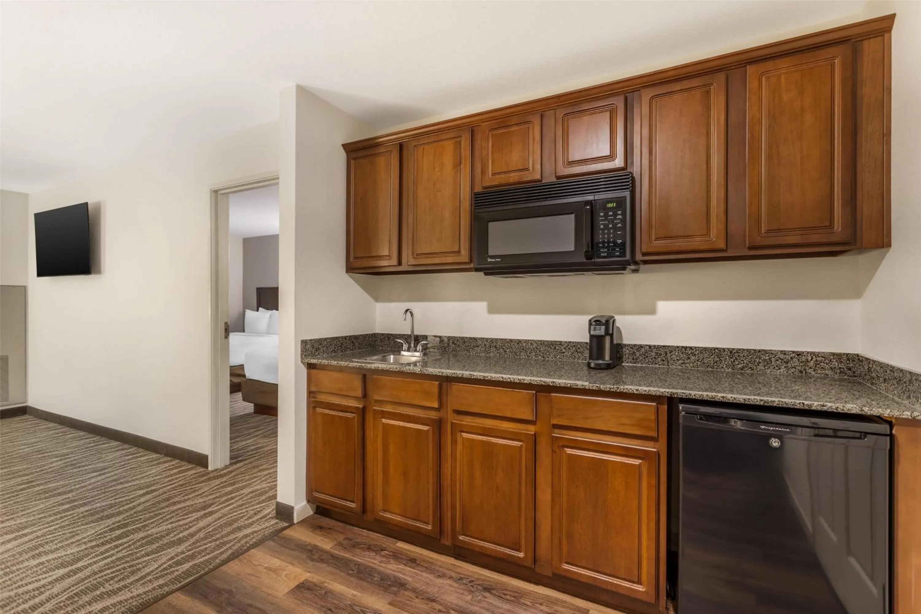 Bedroom in Best Western Plus Valdosta Hotel & Suites