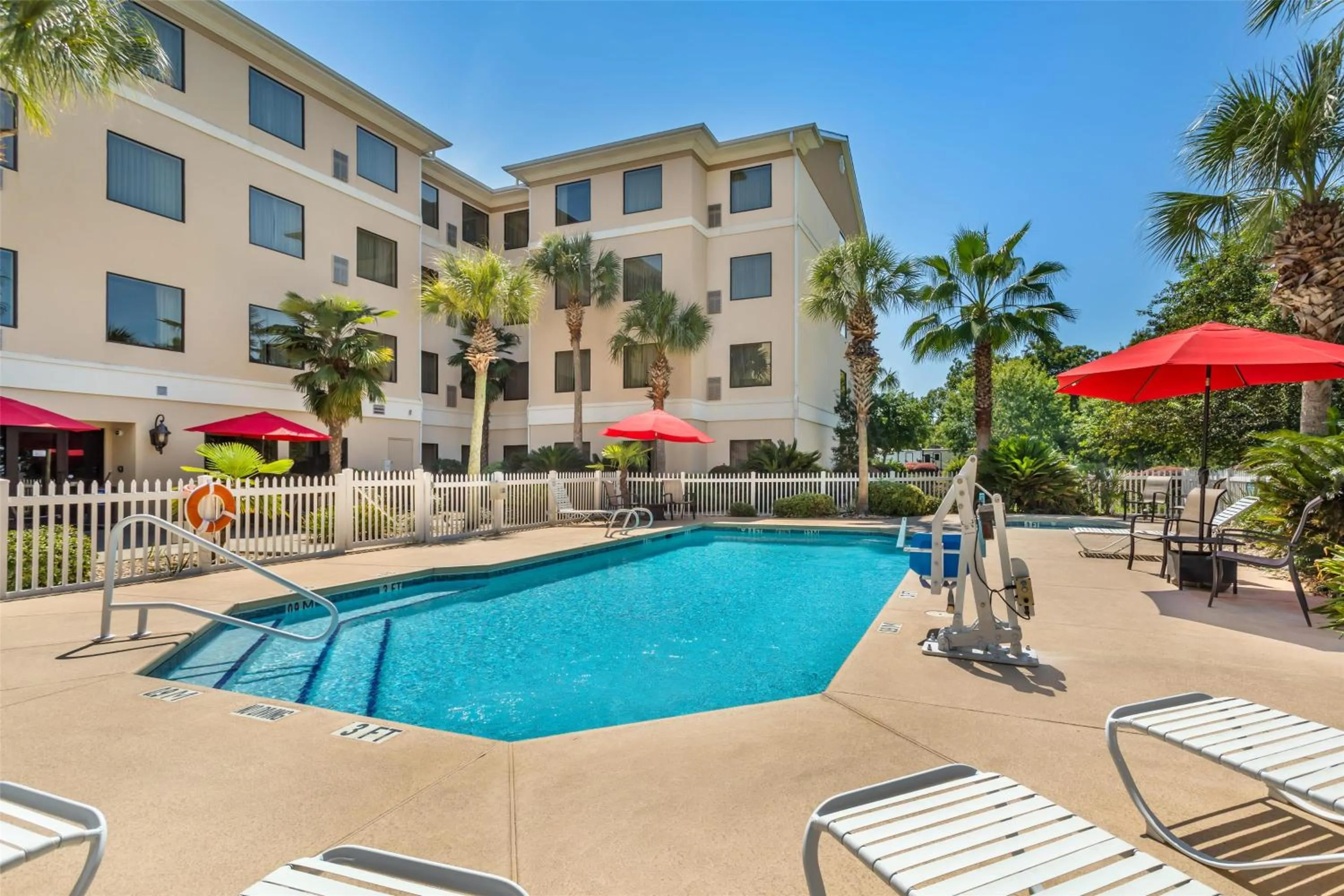 Pool view in Best Western Plus Valdosta Hotel & Suites