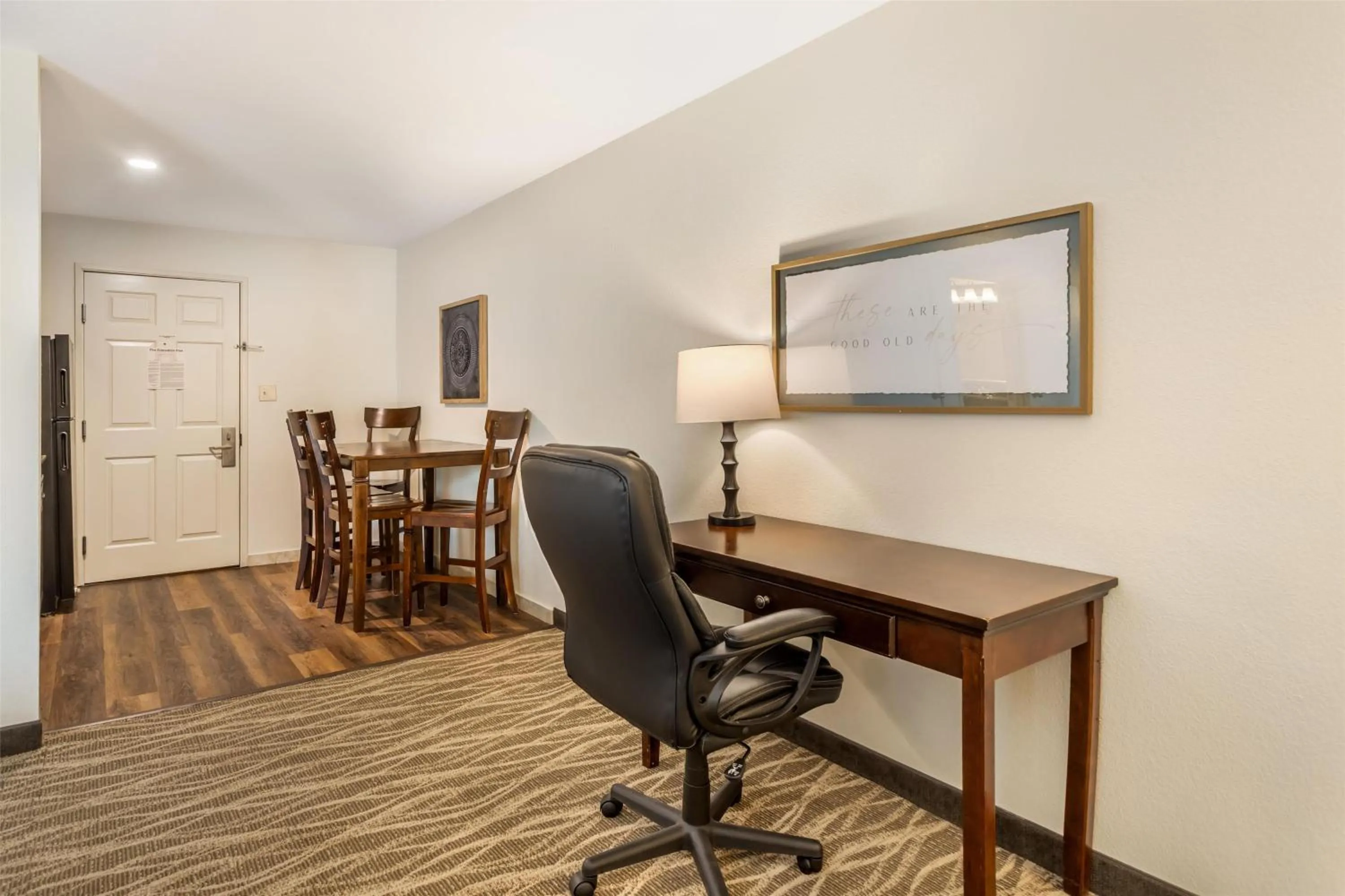 Bedroom in Best Western Plus Valdosta Hotel & Suites