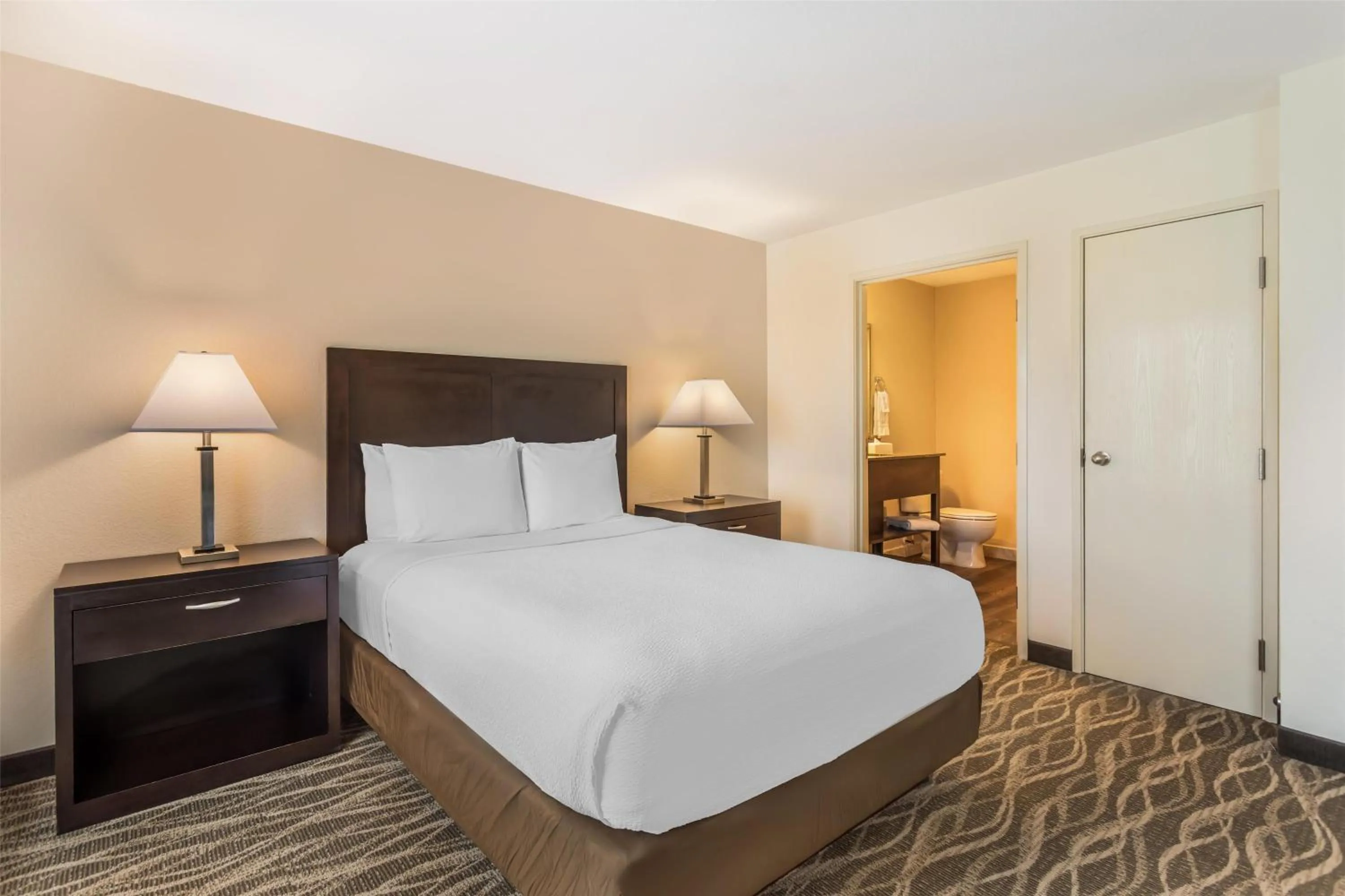 Bedroom, Bed in Best Western Plus Valdosta Hotel & Suites