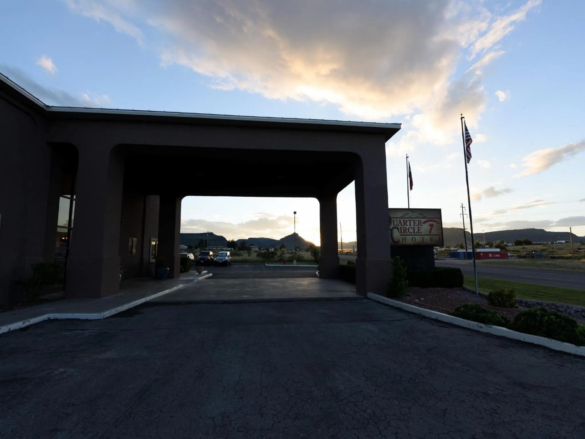 Facade/entrance in Hotel Parker at Quarter Circle 7