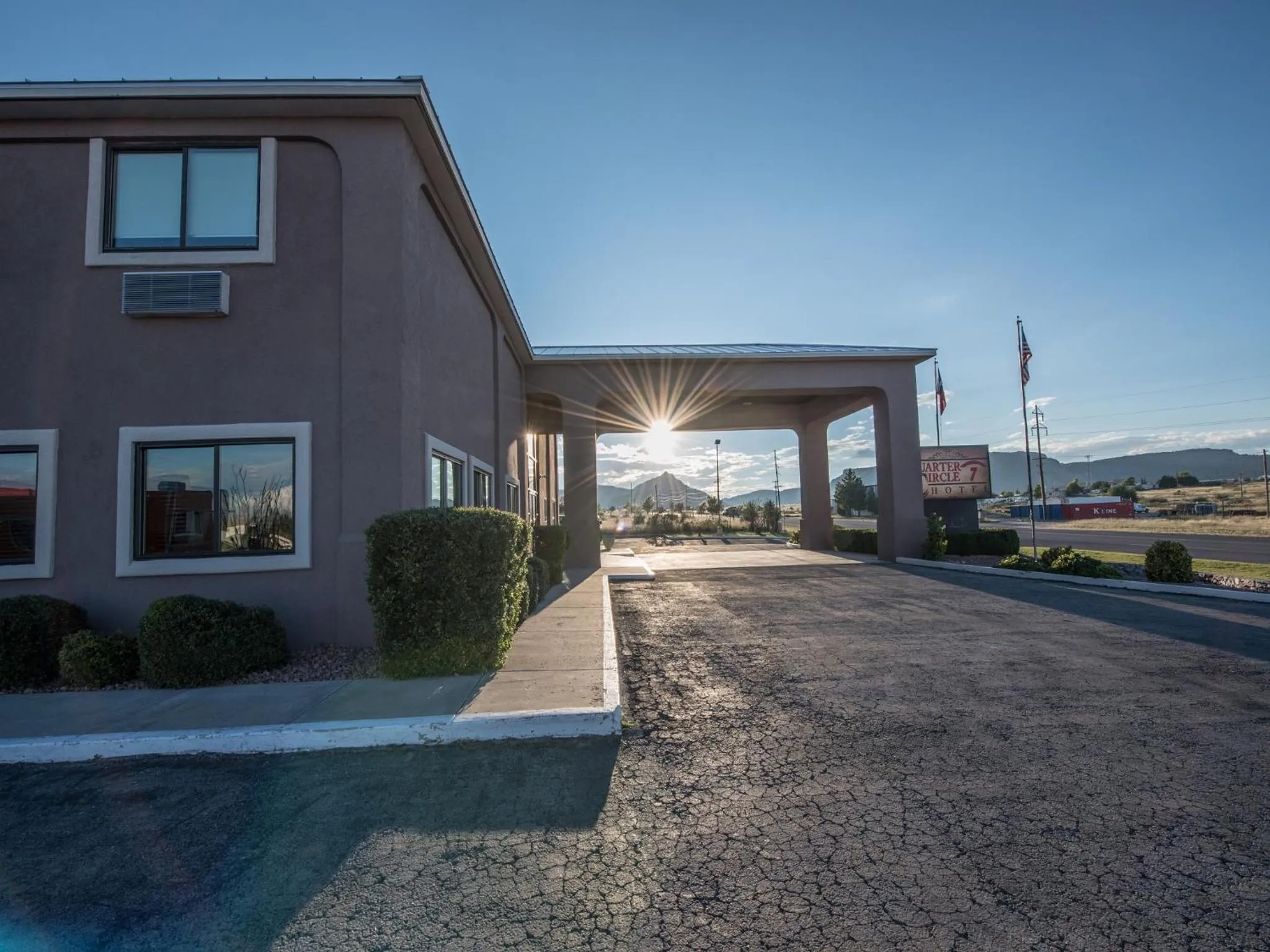 Facade/entrance in Hotel Parker at Quarter Circle 7