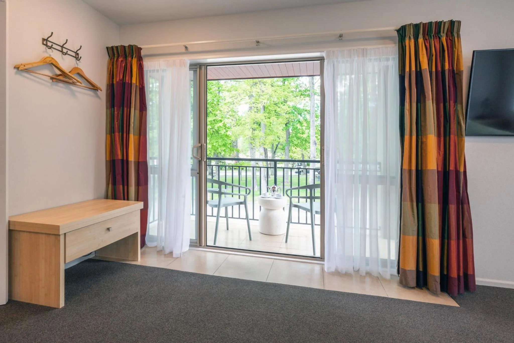 TV and multimedia in Tussock Peak Lodge