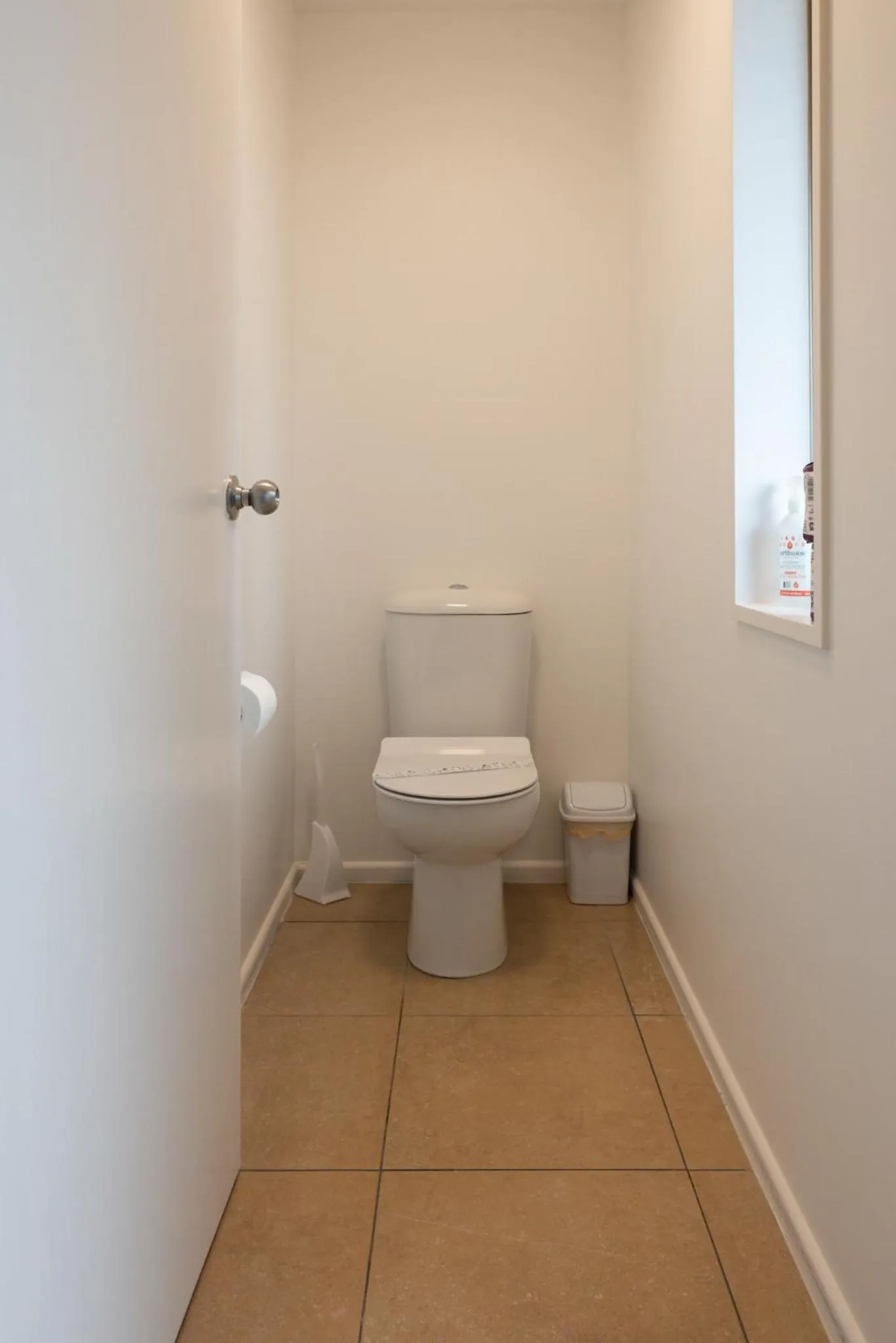 Toilet in Tussock Peak Lodge