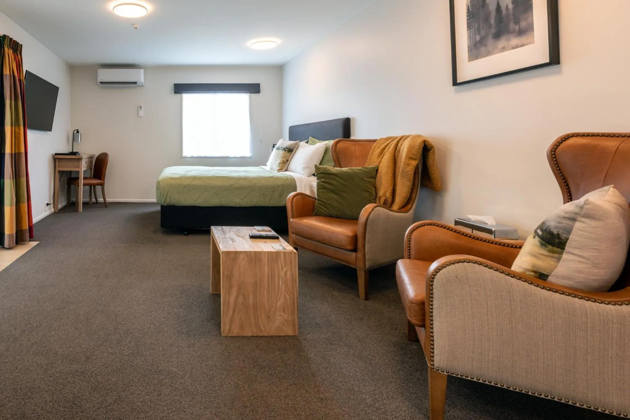 TV and multimedia in Tussock Peak Lodge