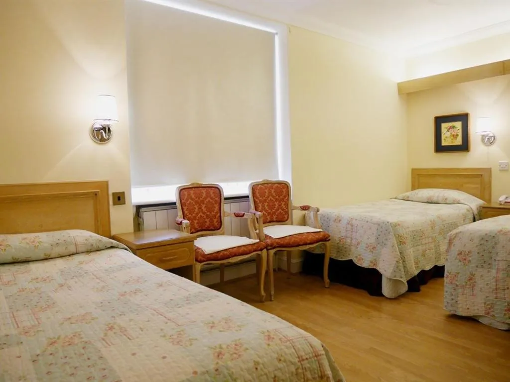 Bedroom, Bed in The Gresham Hotel