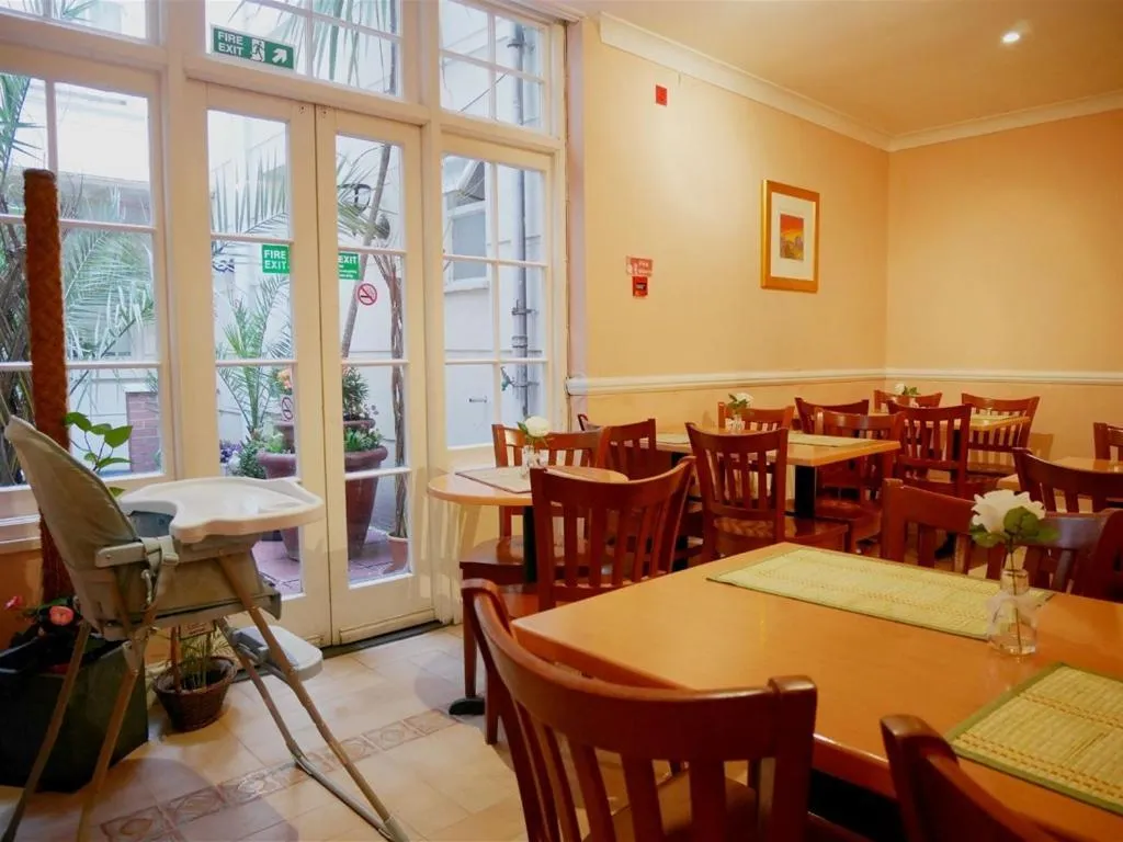 Dining area in The Gresham Hotel
