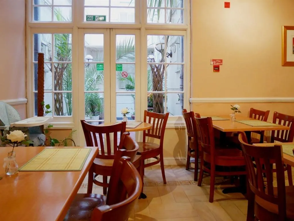 Dining area in The Gresham Hotel
