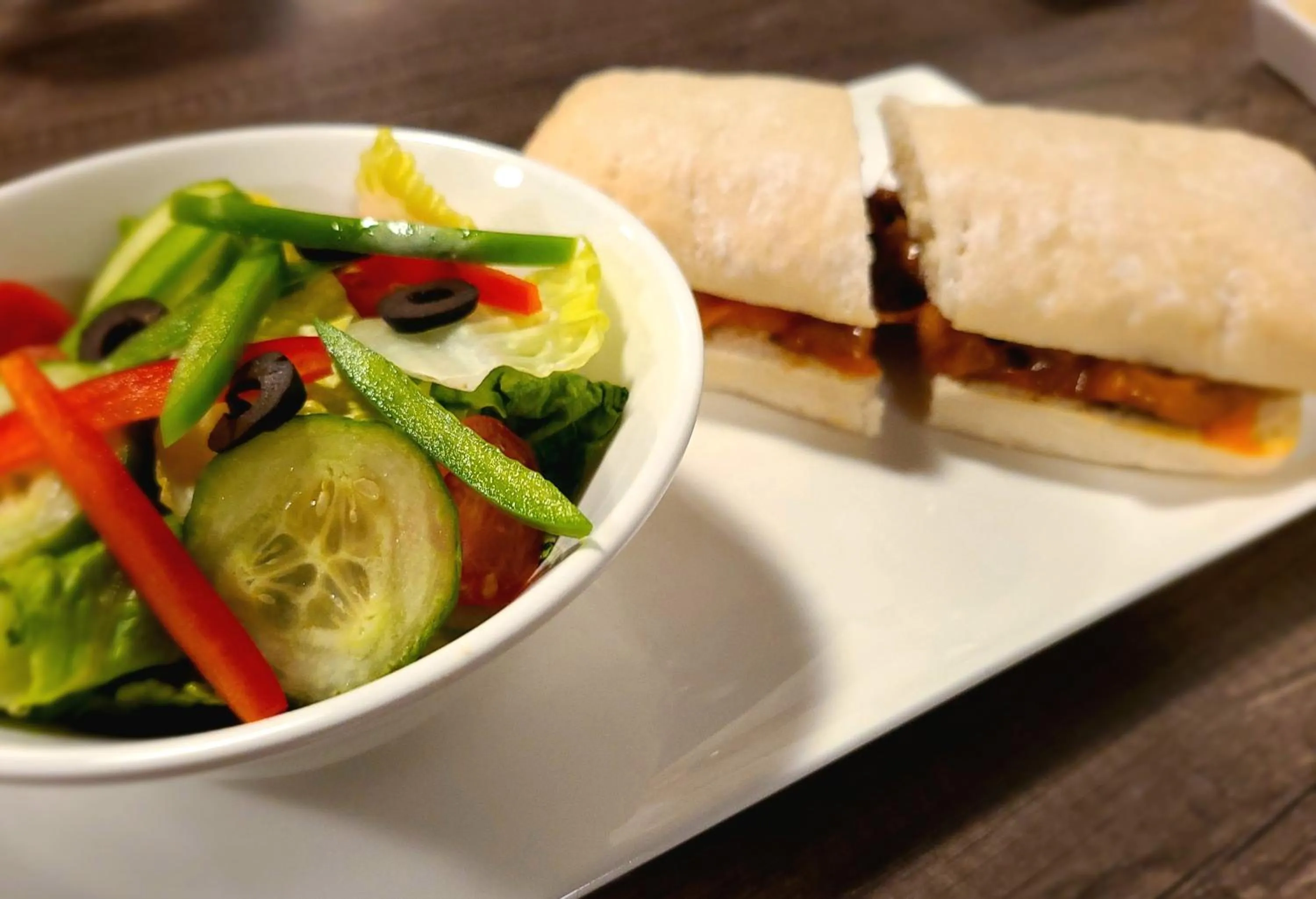 Restaurant/places to eat in Executive House Suites Hotel & Conference Centre