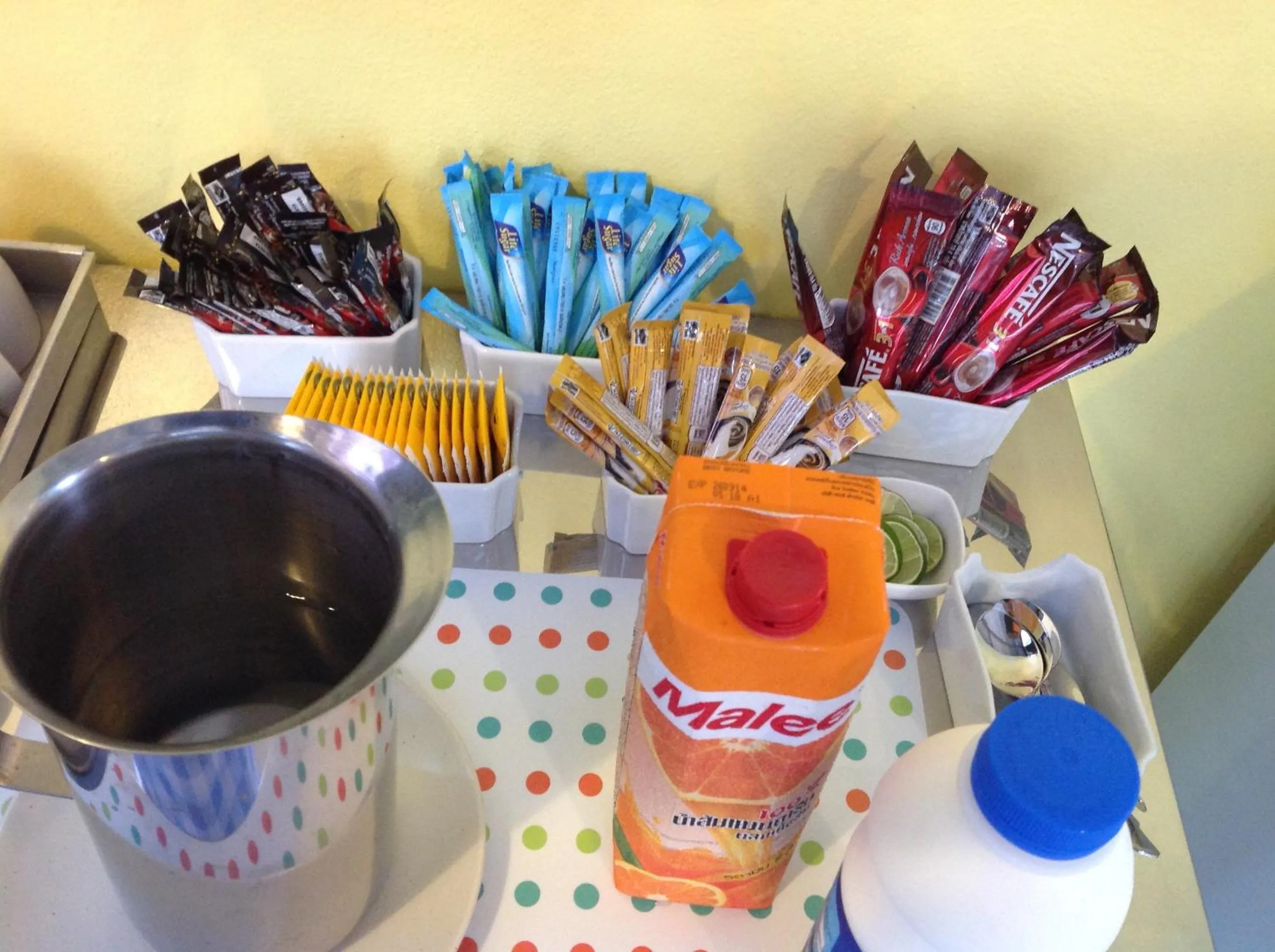 Coffee/tea facilities in Sandy House Rawai