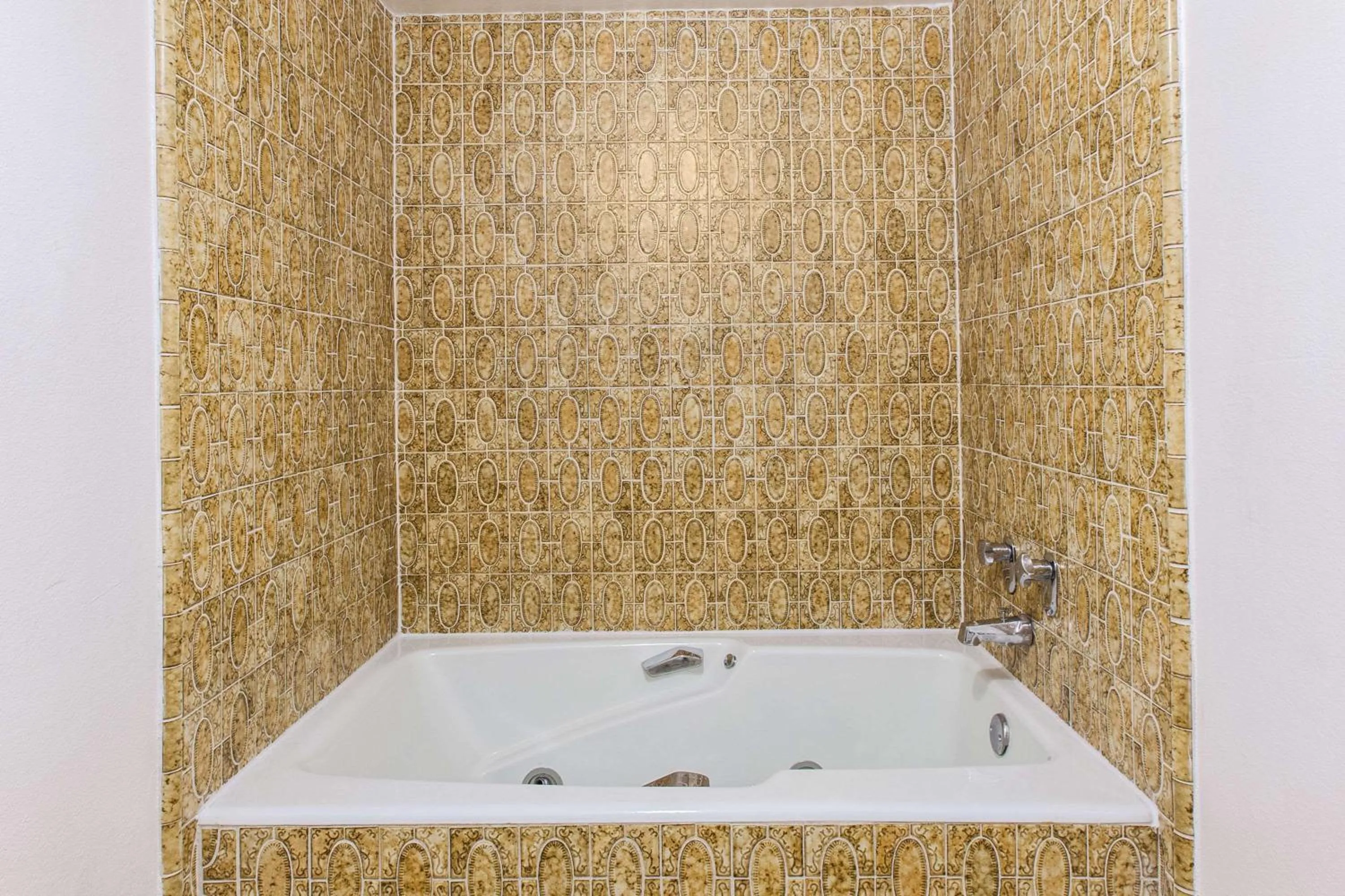 Bathroom in Days Inn by Wyndham Camarillo - Ventura