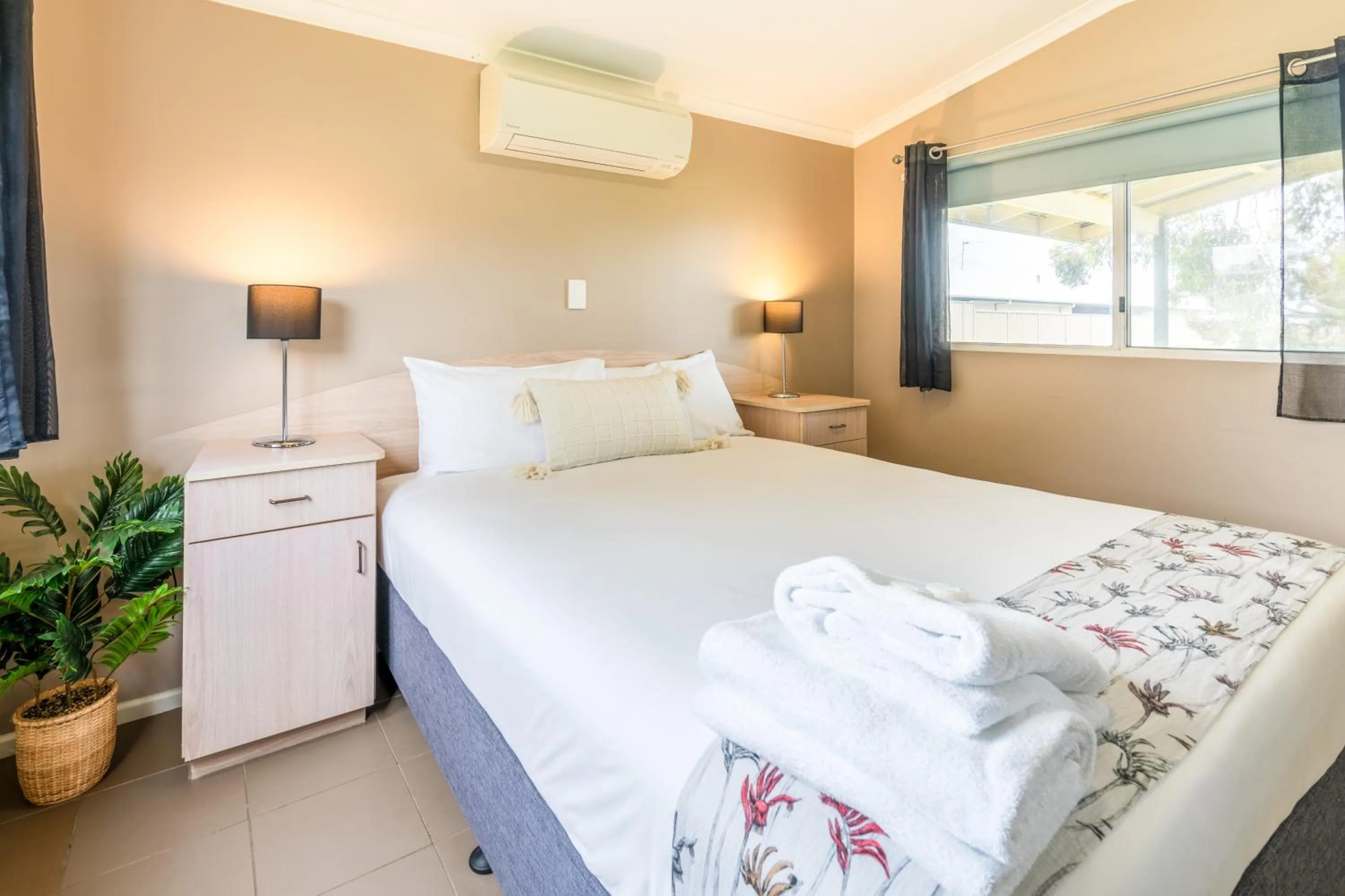 Bed in Tasman Holiday Parks - Albany