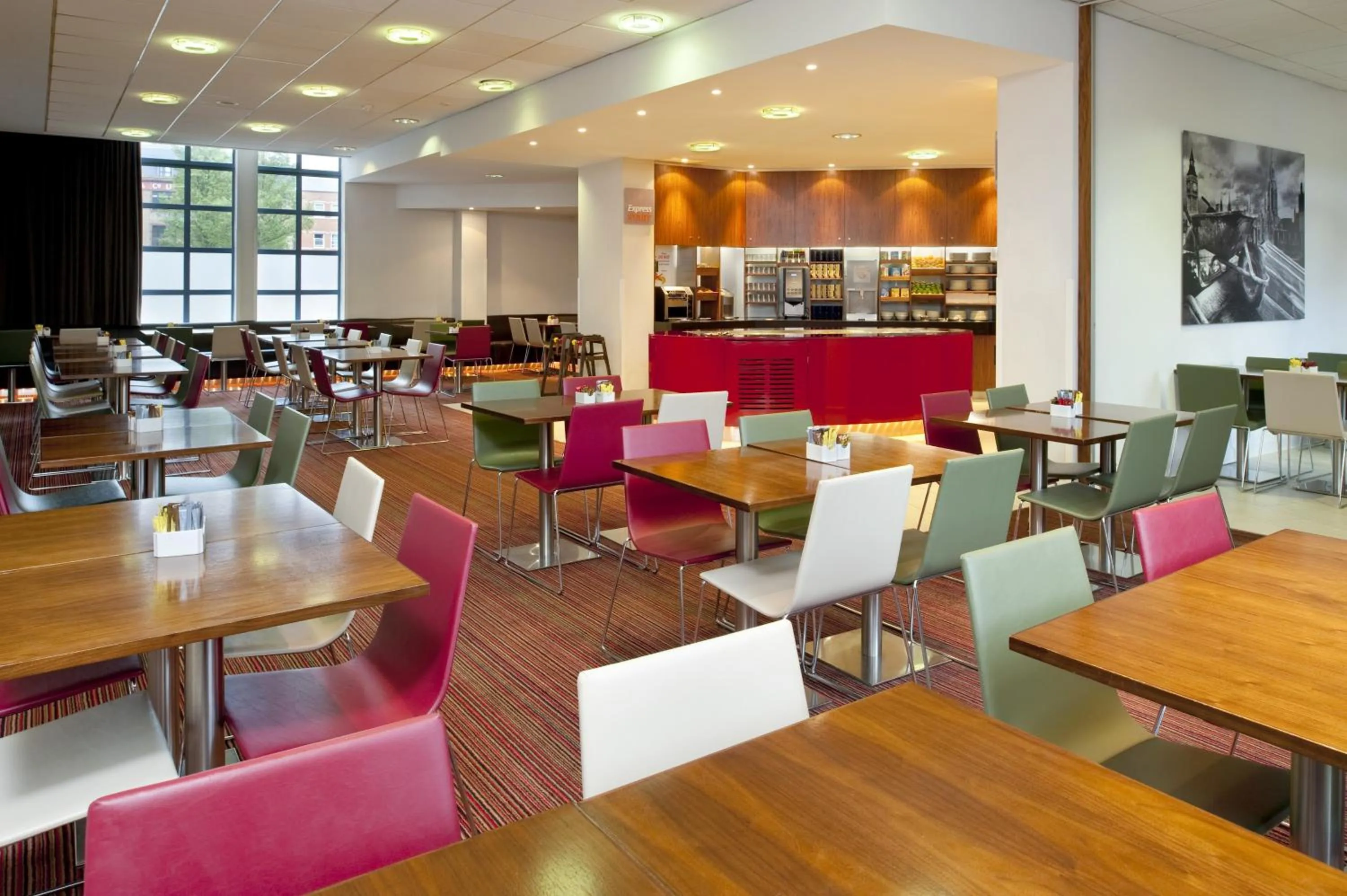 Breakfast, Restaurant/Places to Eat in Holiday Inn Express London City