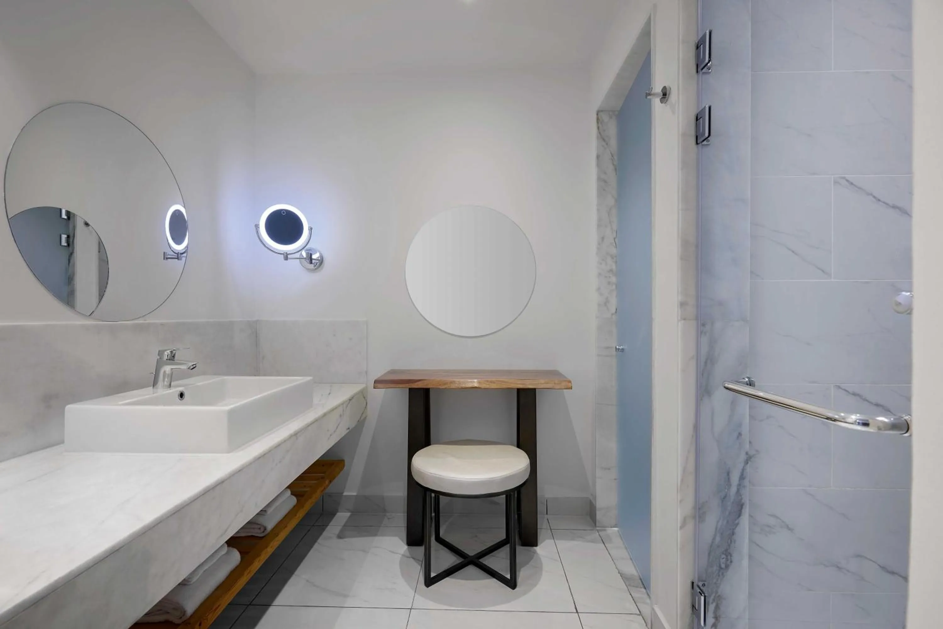 Shower in Steigenberger Pure Lifestyle (Adults Only)