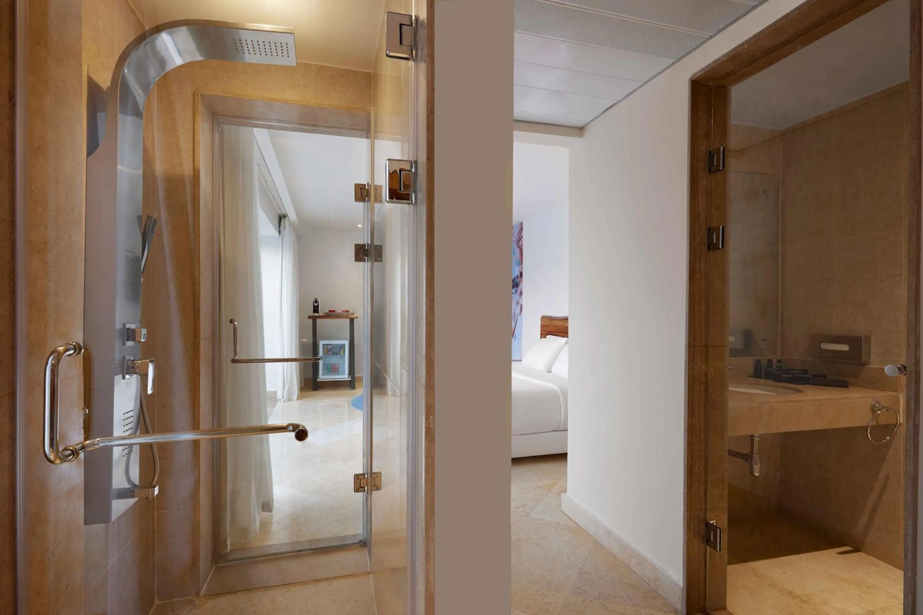 Shower in Steigenberger Pure Lifestyle (Adults Only)