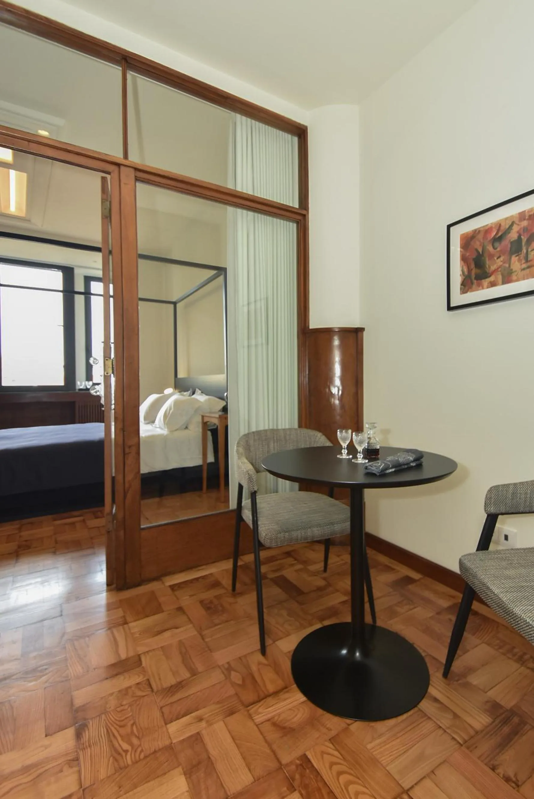 Dining area, Bed in Republica 157 Guest House