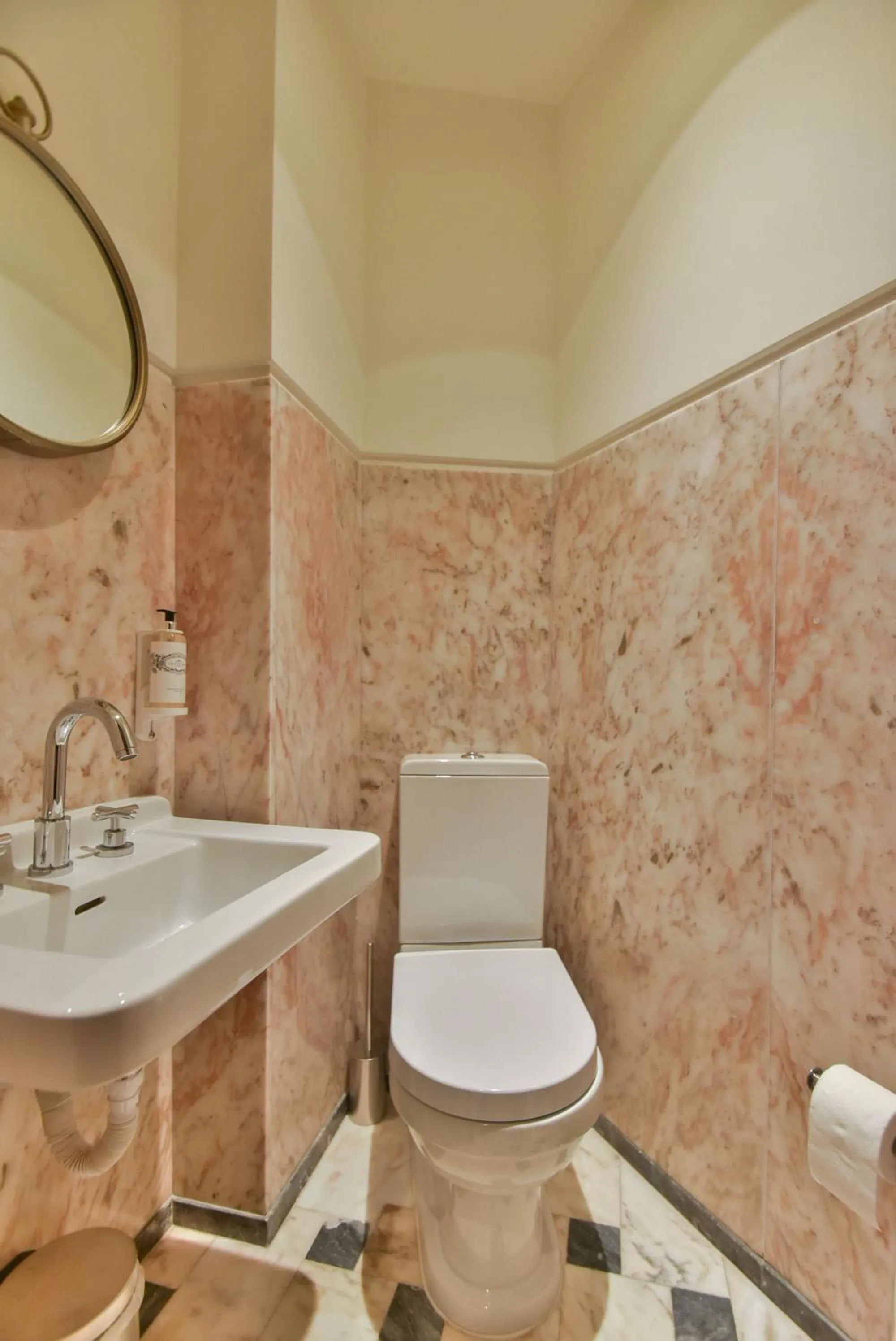 Bathroom in Republica 157 Guest House