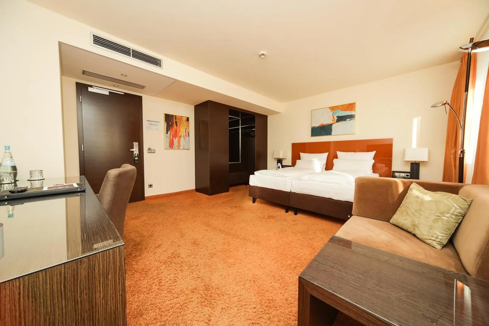 Bed in l'Arrivée Hotel & Spa