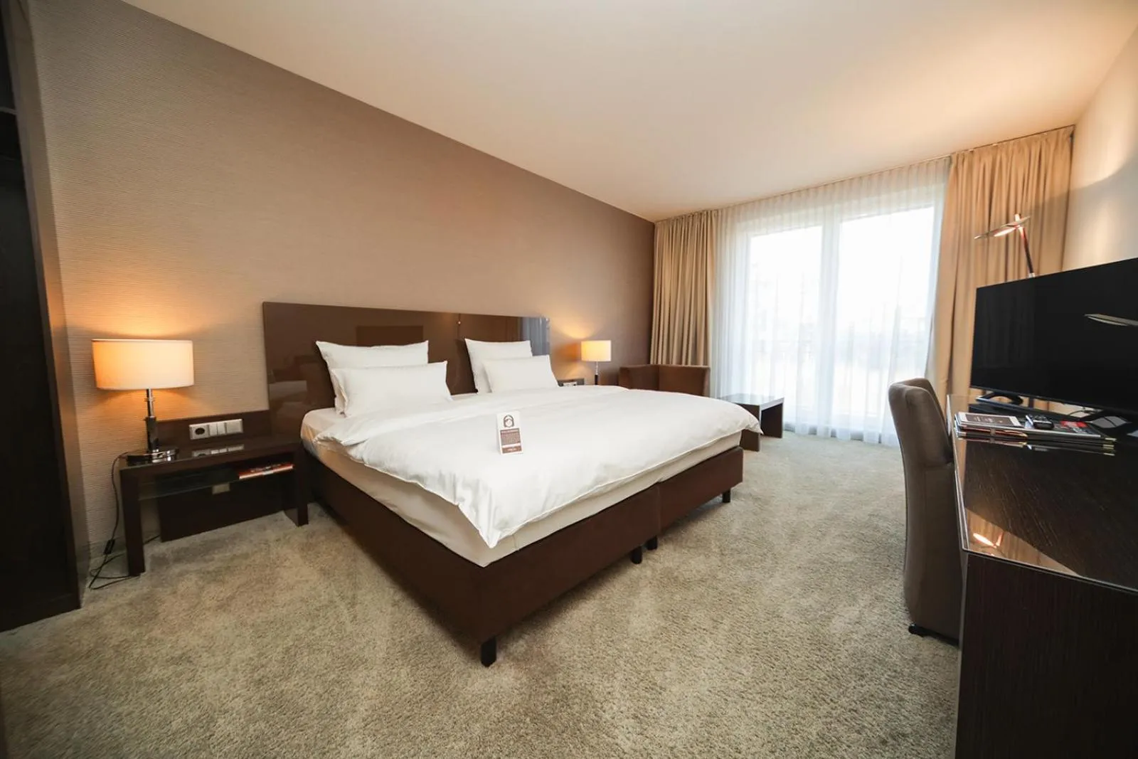 Bed in l'Arrivée Hotel & Spa