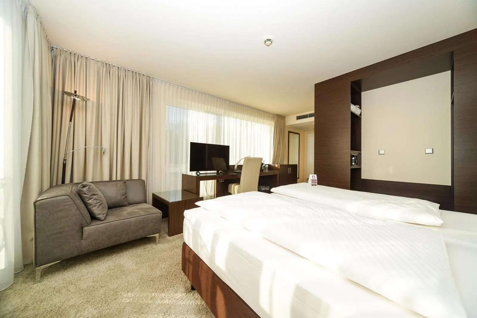 Bed in l'Arrivée Hotel & Spa