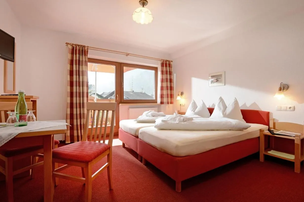 Bedroom, Bed in Hotel Feichter