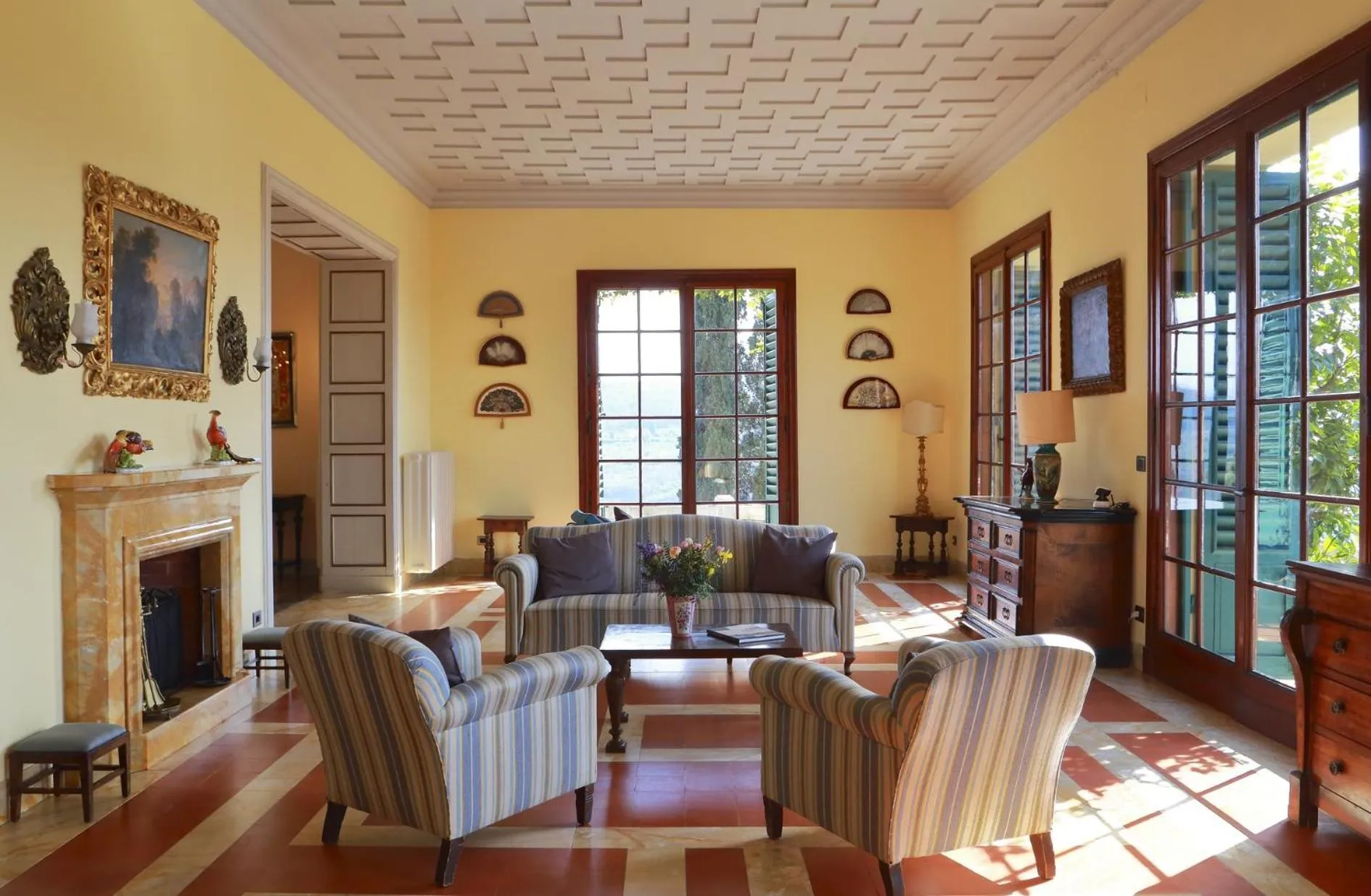 Communal lounge/ TV room in Villa La Piccioncina Firenze