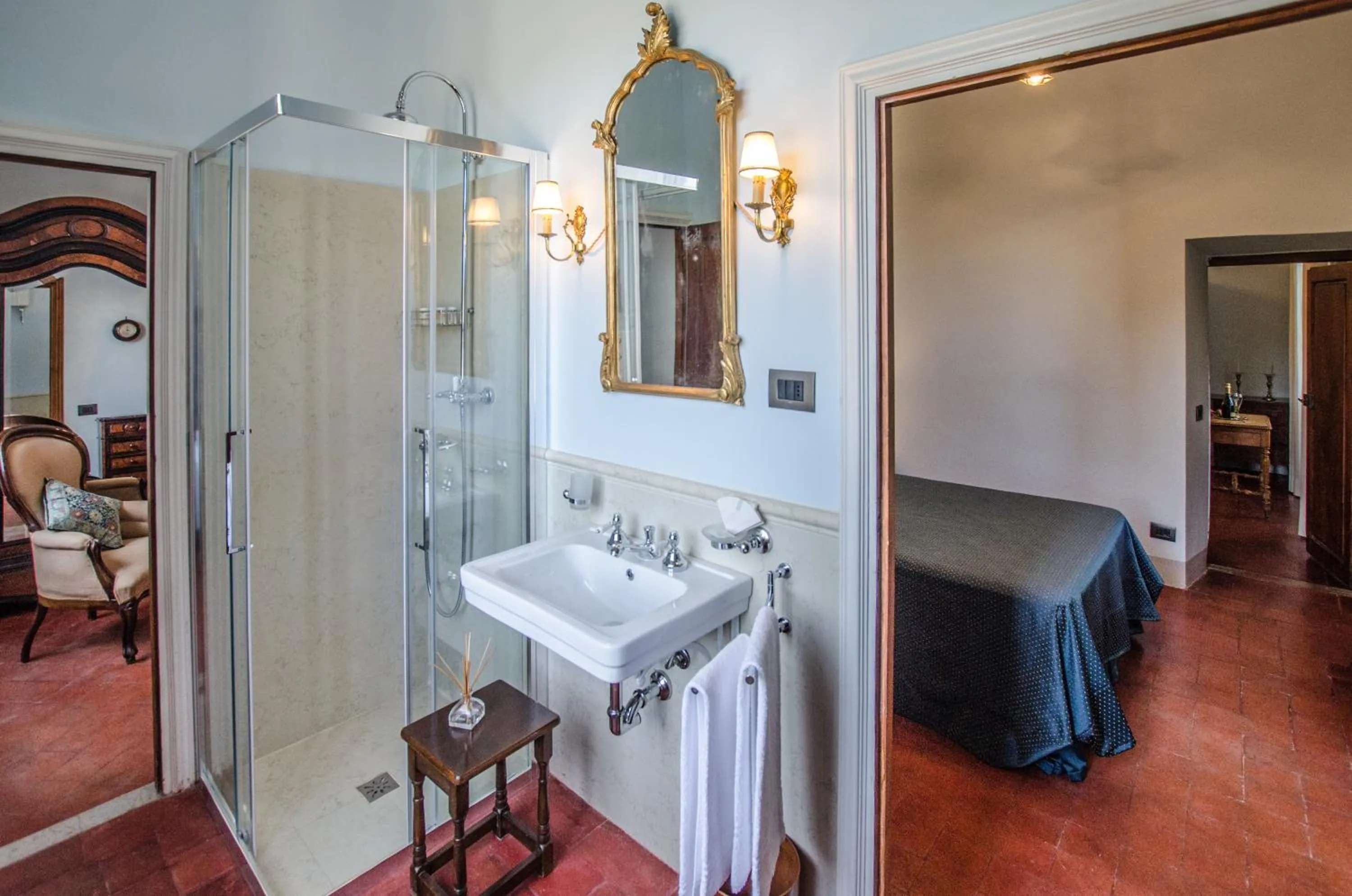 Shower in Villa La Piccioncina Firenze