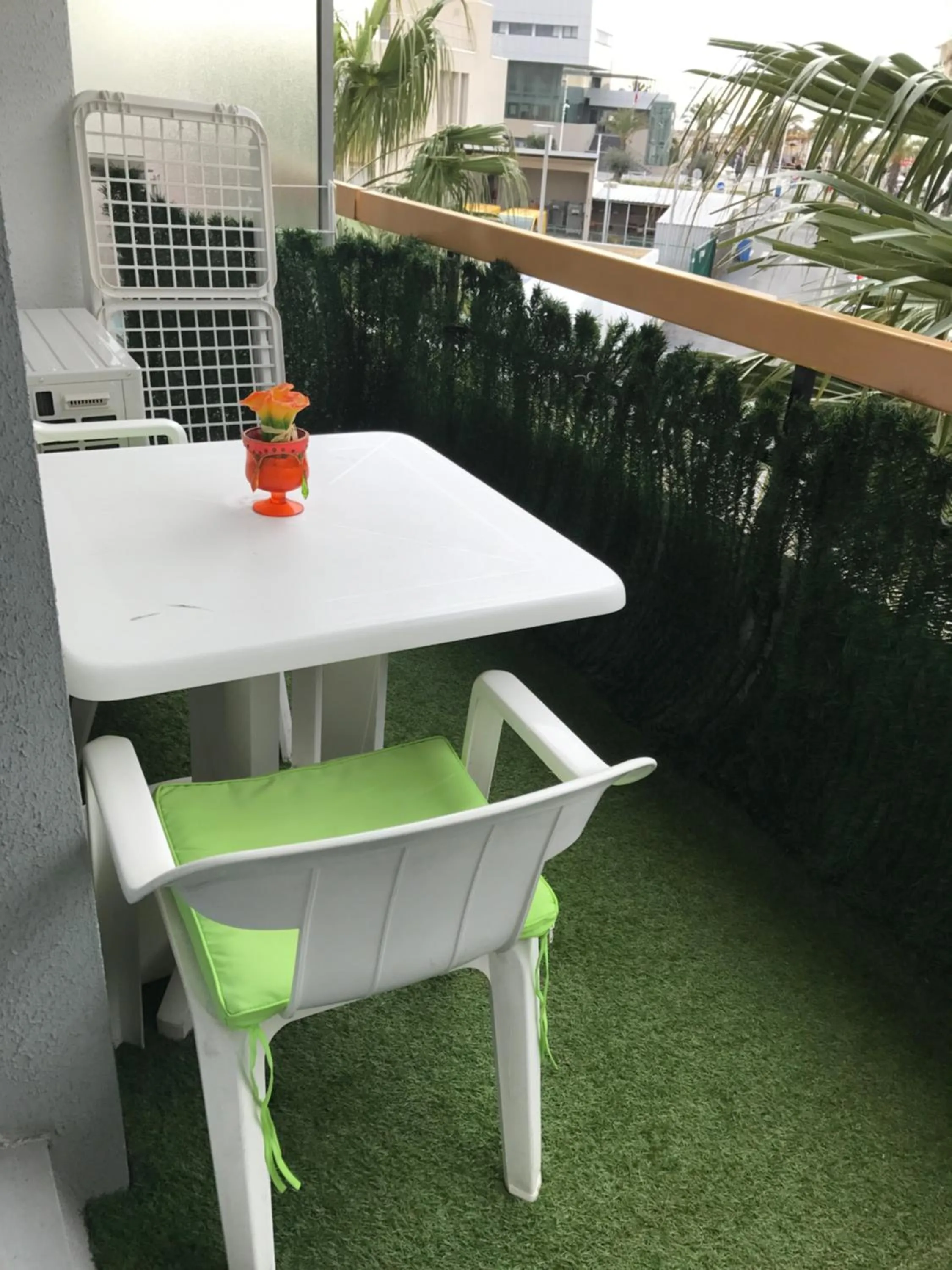 Les cigales de la mer Place de la libération