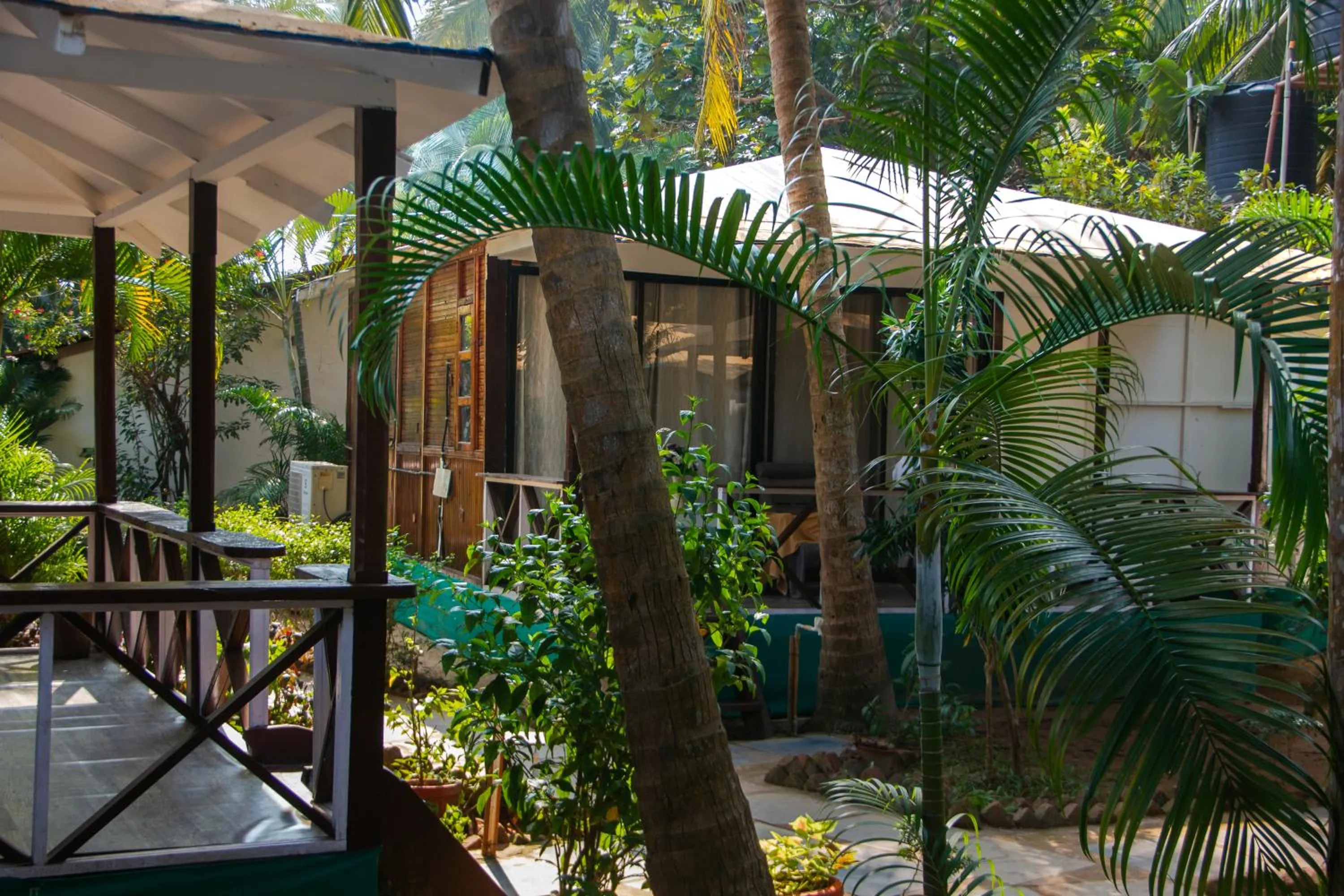 Property building in Cuba Patnem