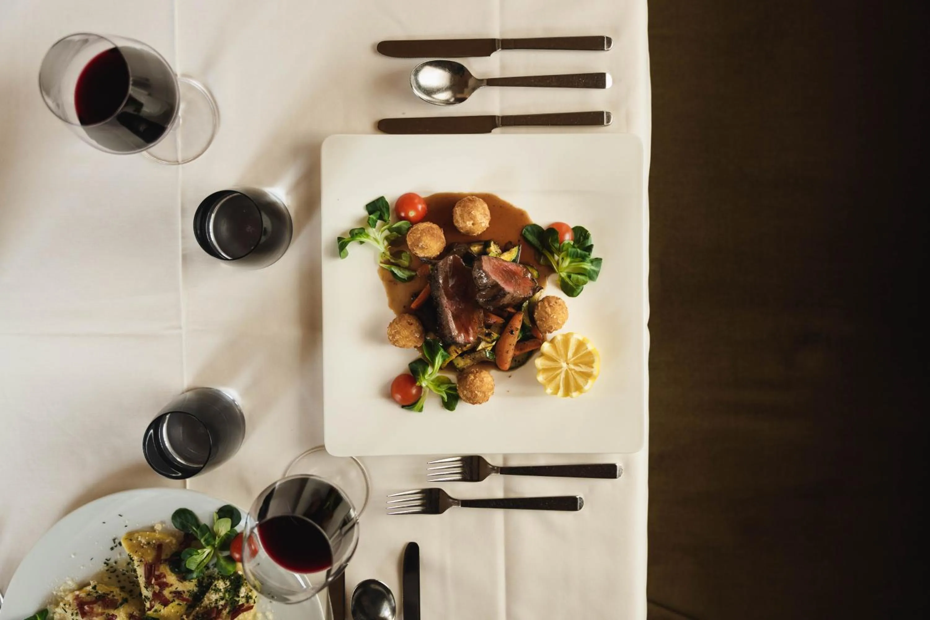 Food and drinks in Hotel St. Anton