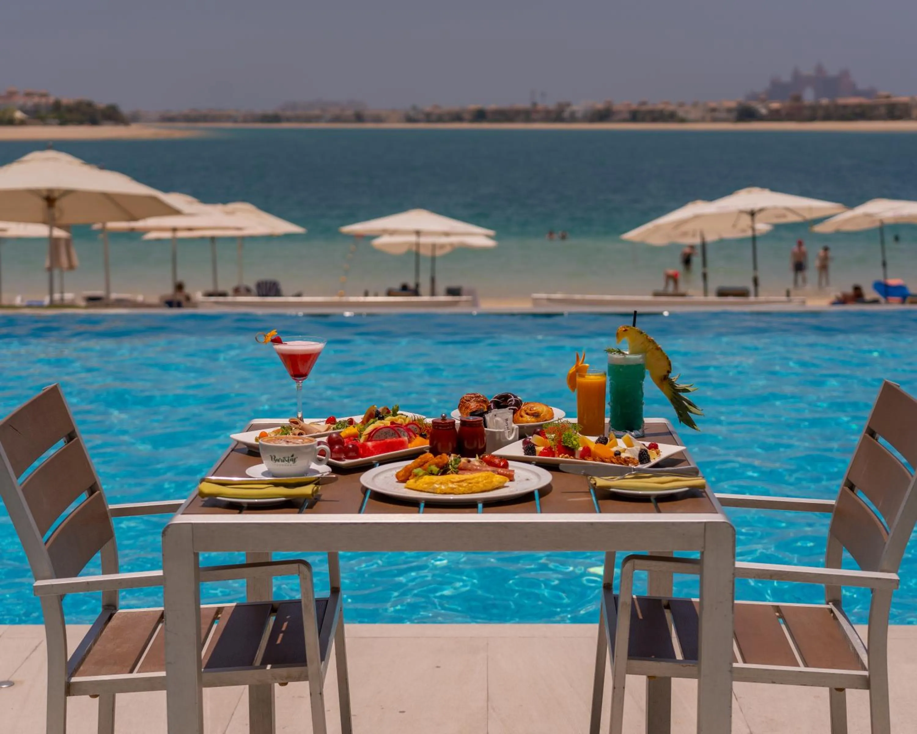 Food and drinks in Royal Central Hotel and Resort The Palm