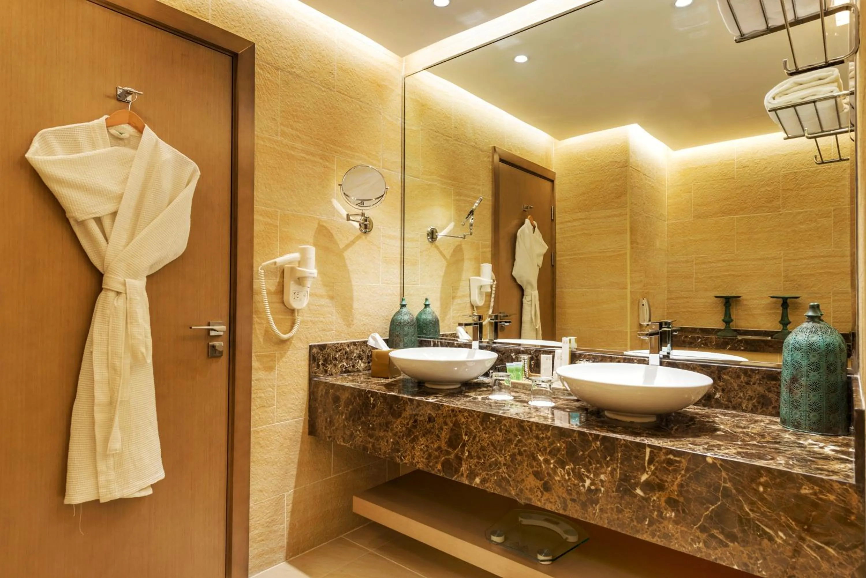 Bathroom in Royal Central Hotel and Resort The Palm