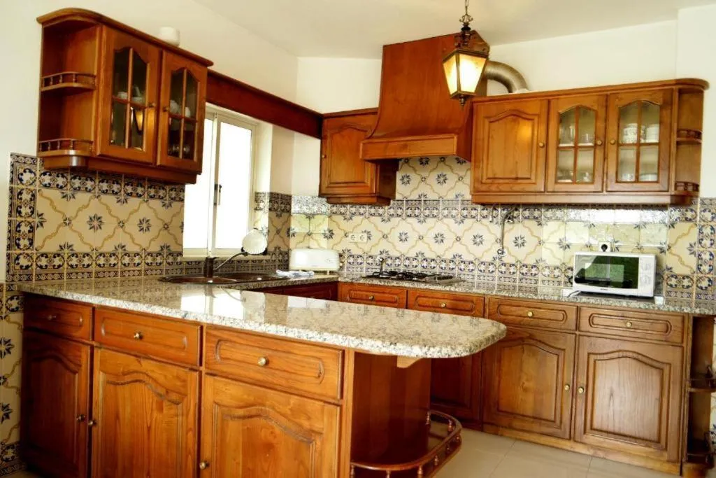 Kitchen or kitchenette in Villa Francesa Guest House