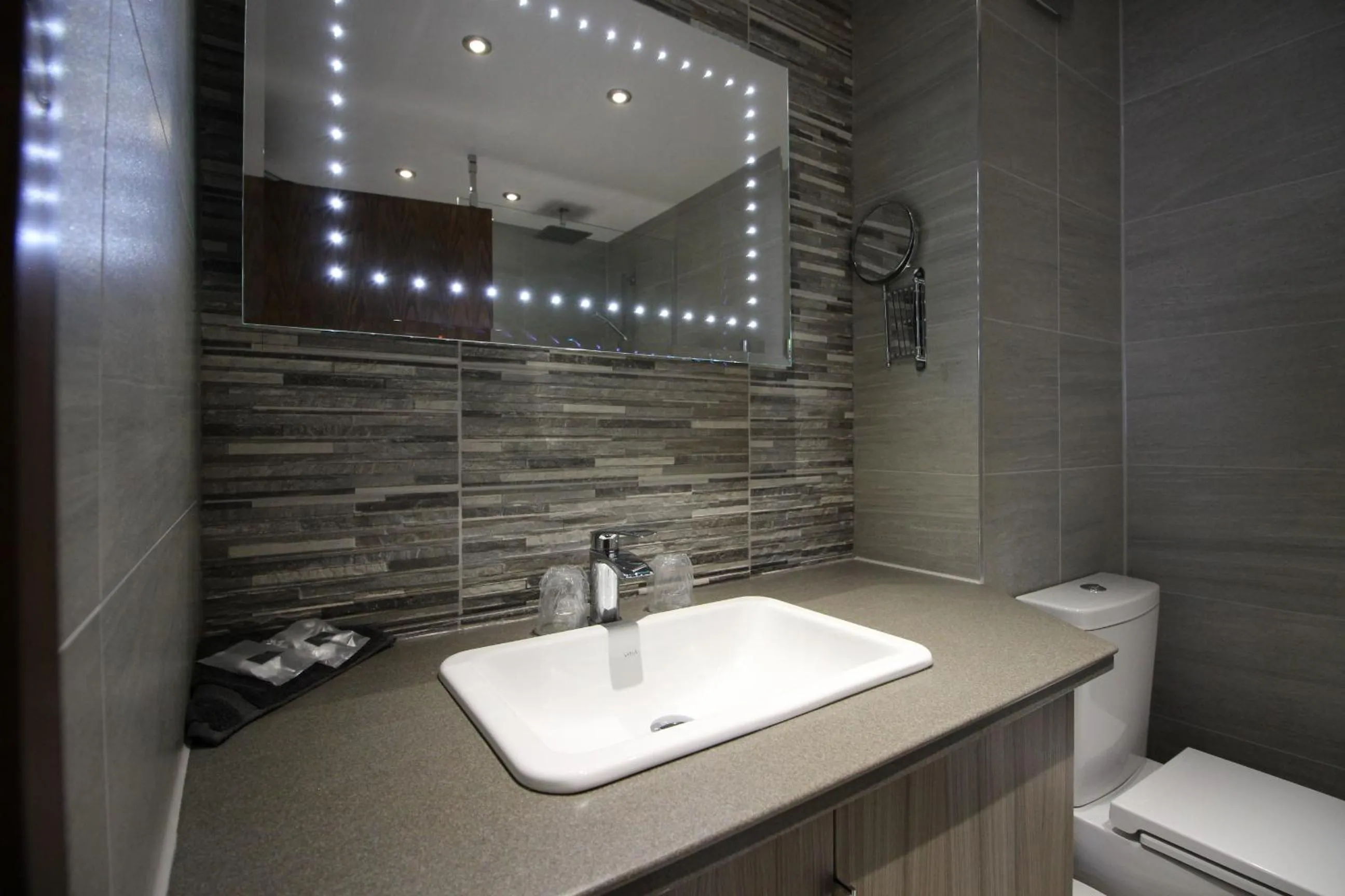 Best Western Plus Pastures Hotel