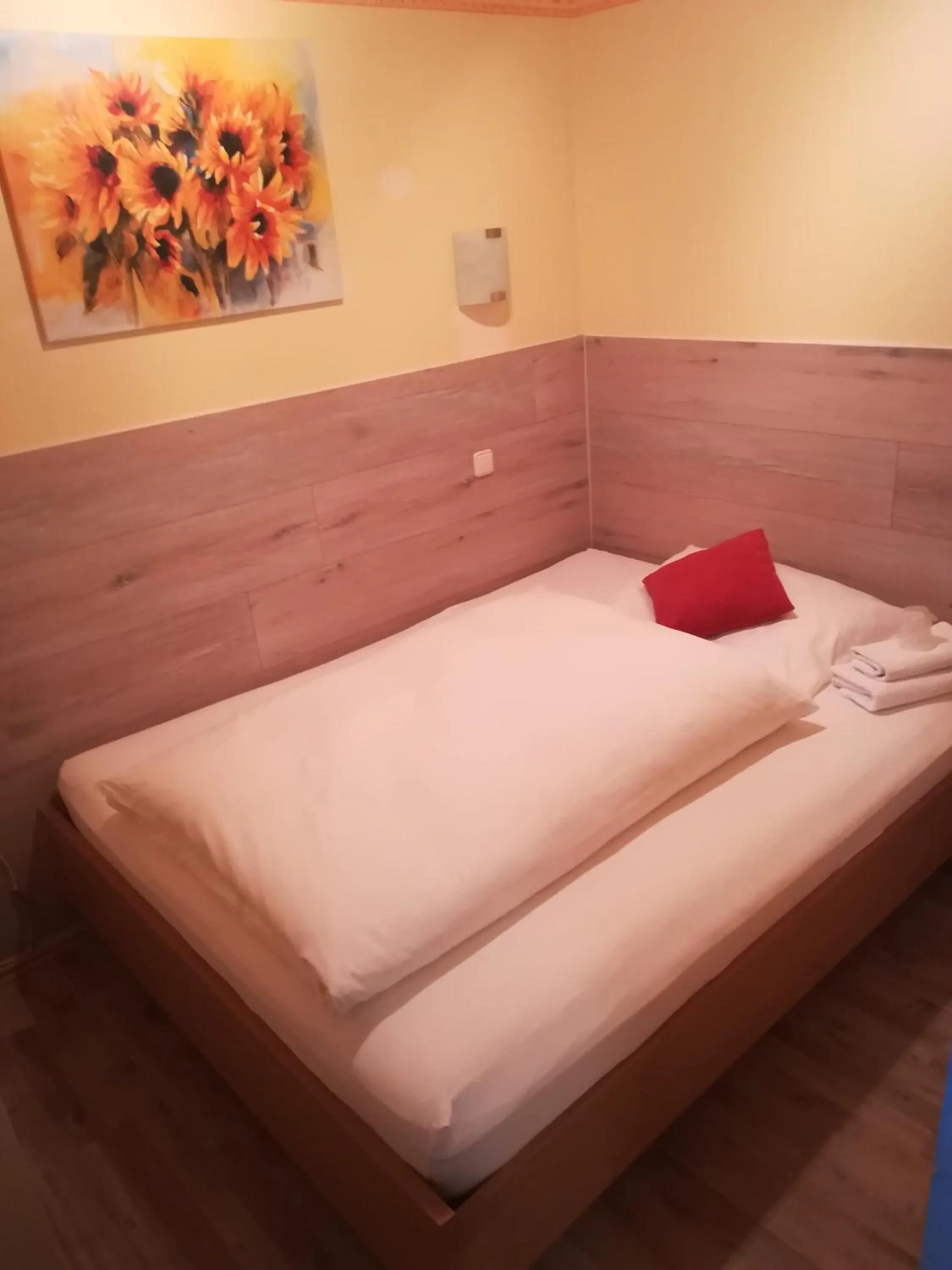 Photo of the whole room, Bed in Hotel Harbauer