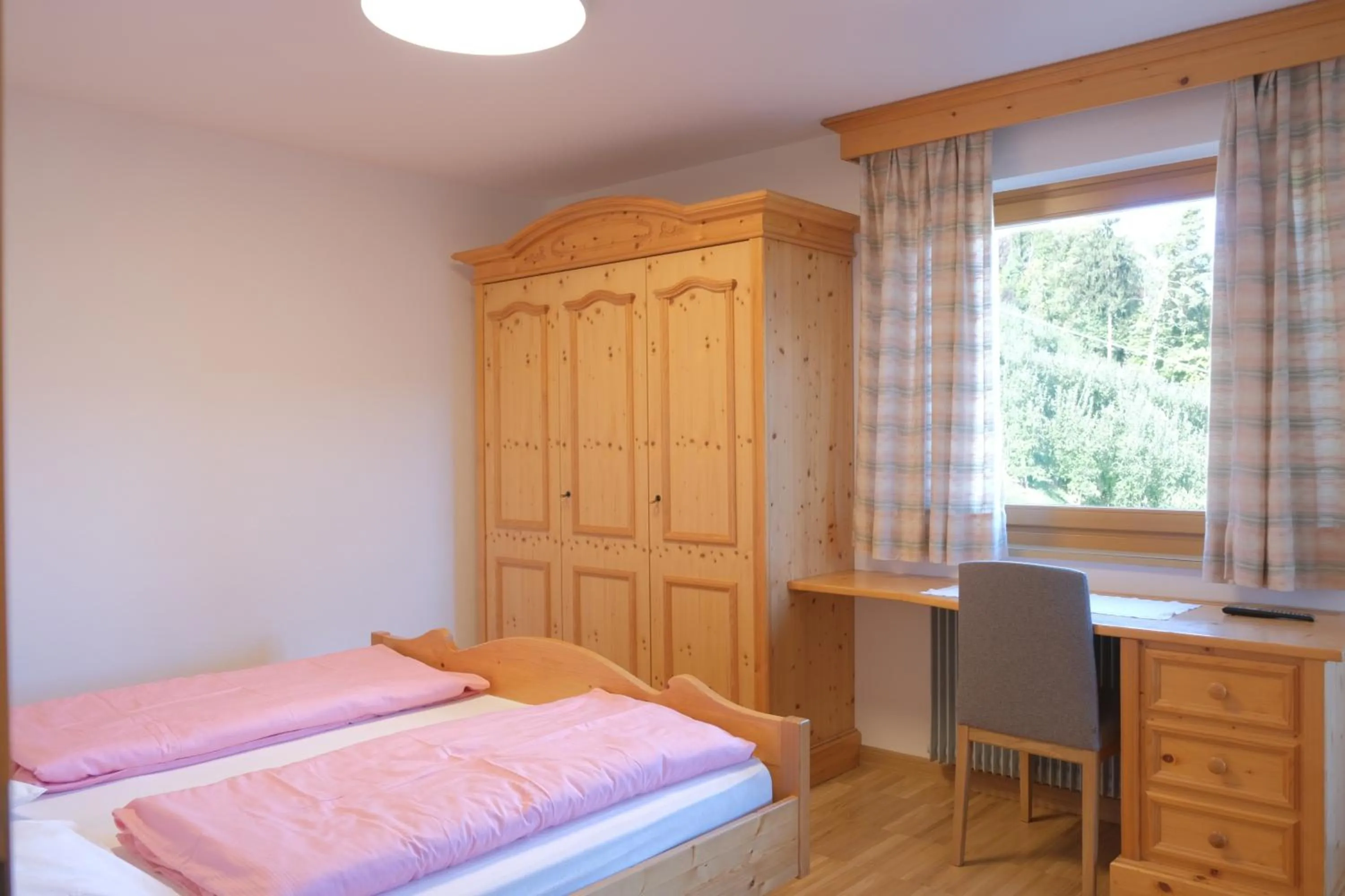 Bed in Tirolerhof Tisens