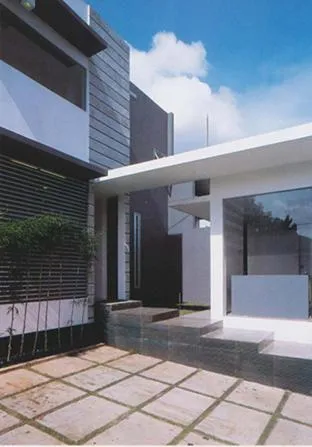 Facade/entrance in FLAT06 cipete