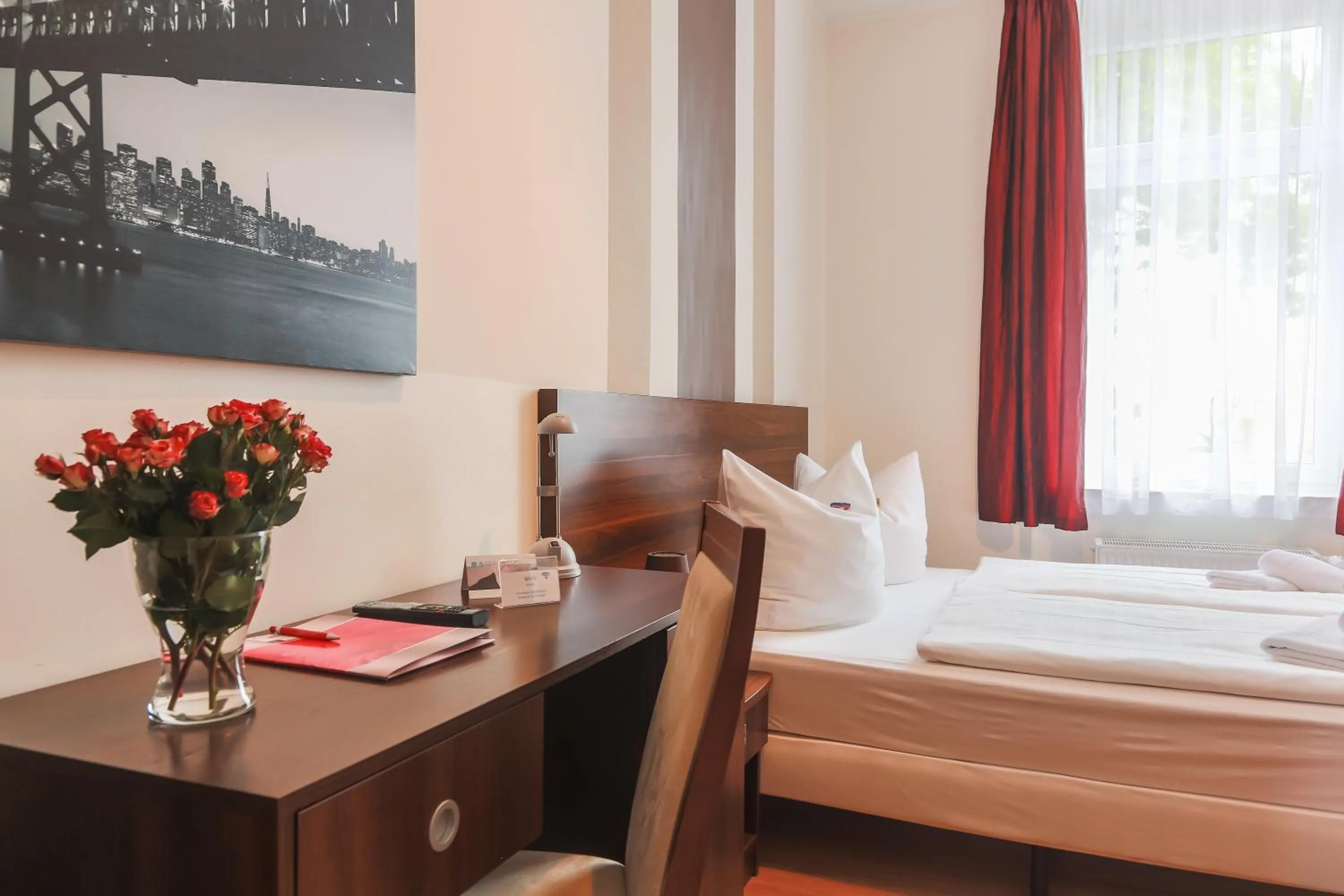 Bed in City Residence Hotel Frankfurt-Oder Bahnhof