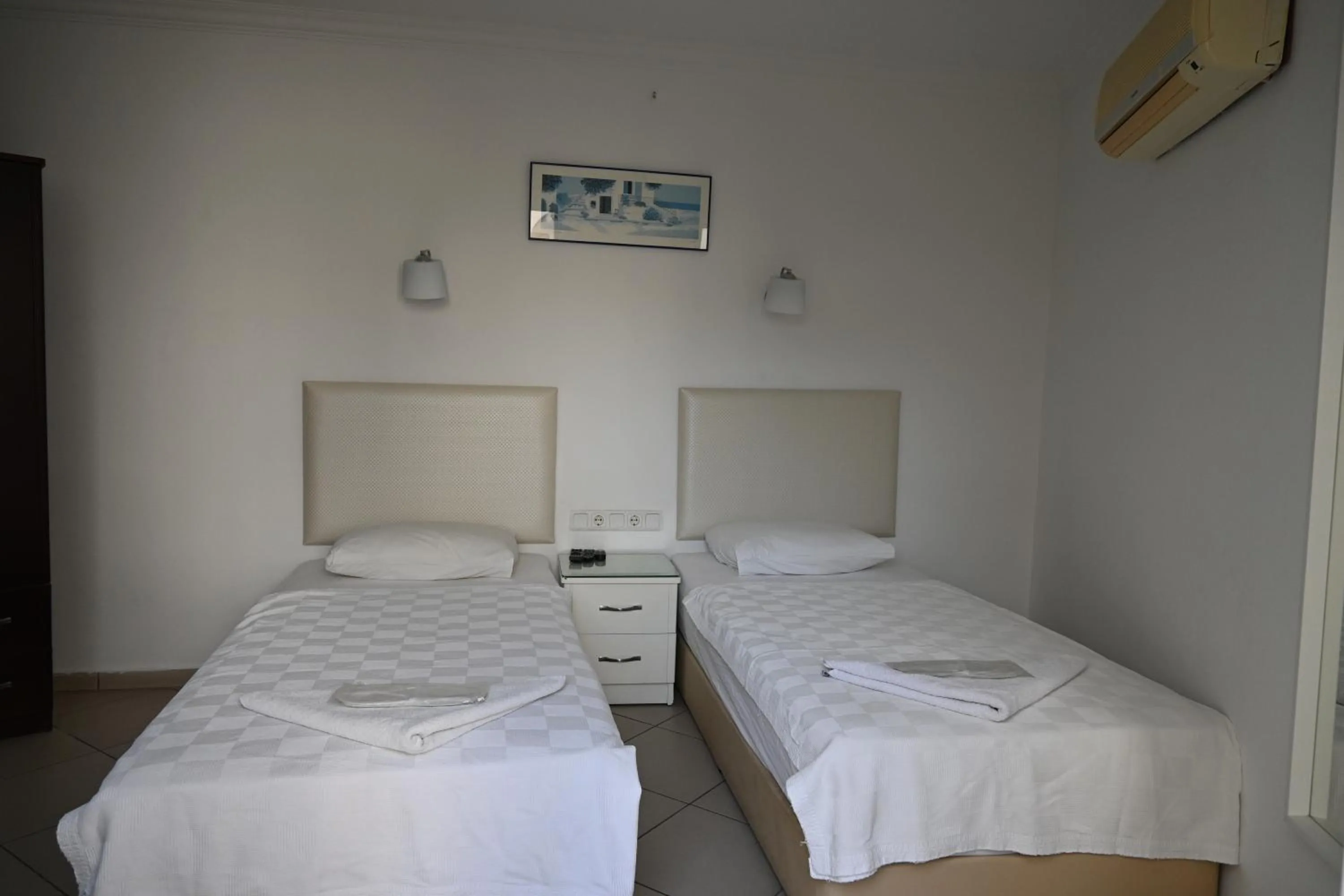 Standard Twin Room in Melis Pansiyon
