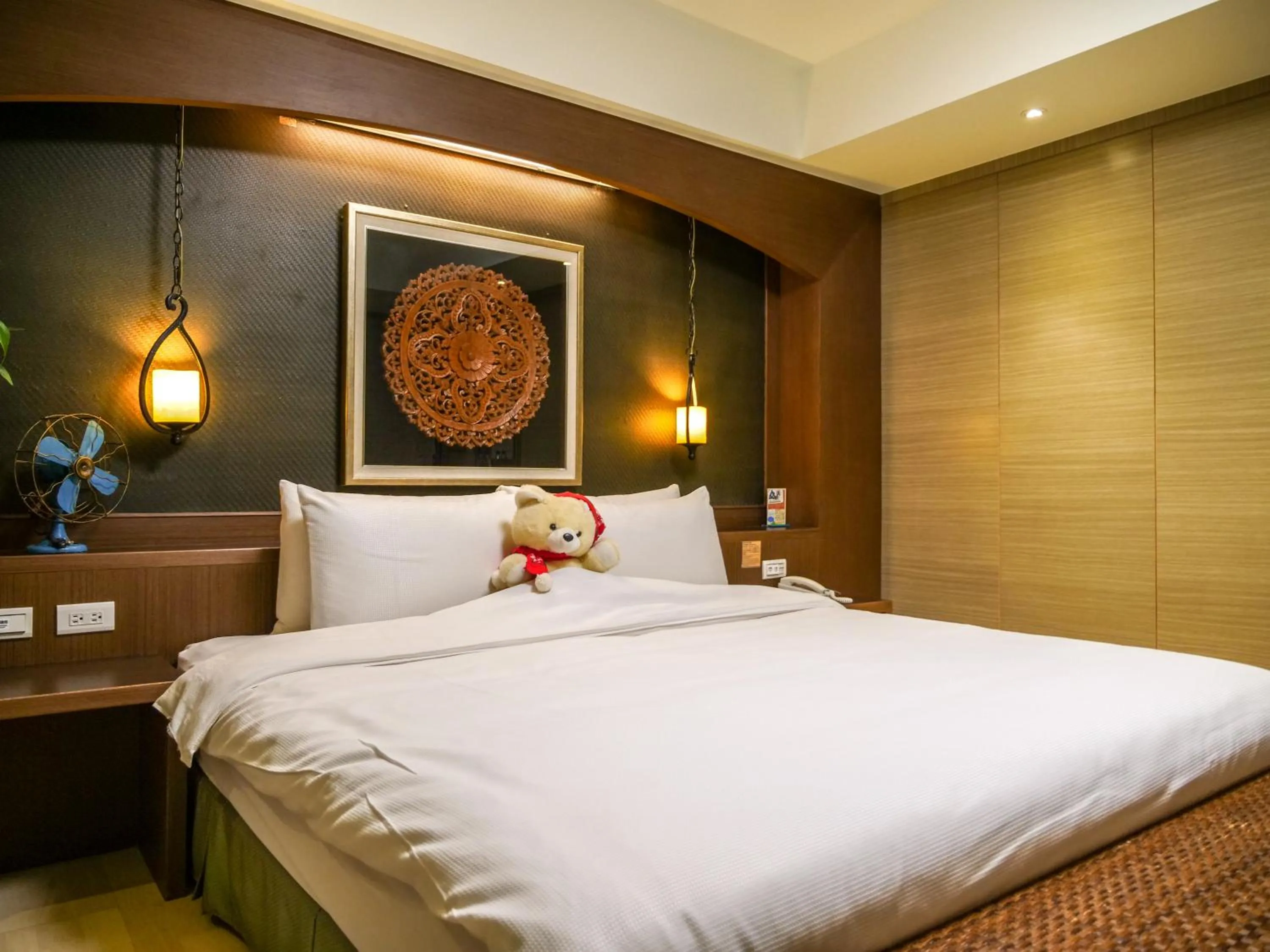 Photo of the whole room, Bed in MF Hotel, penghu