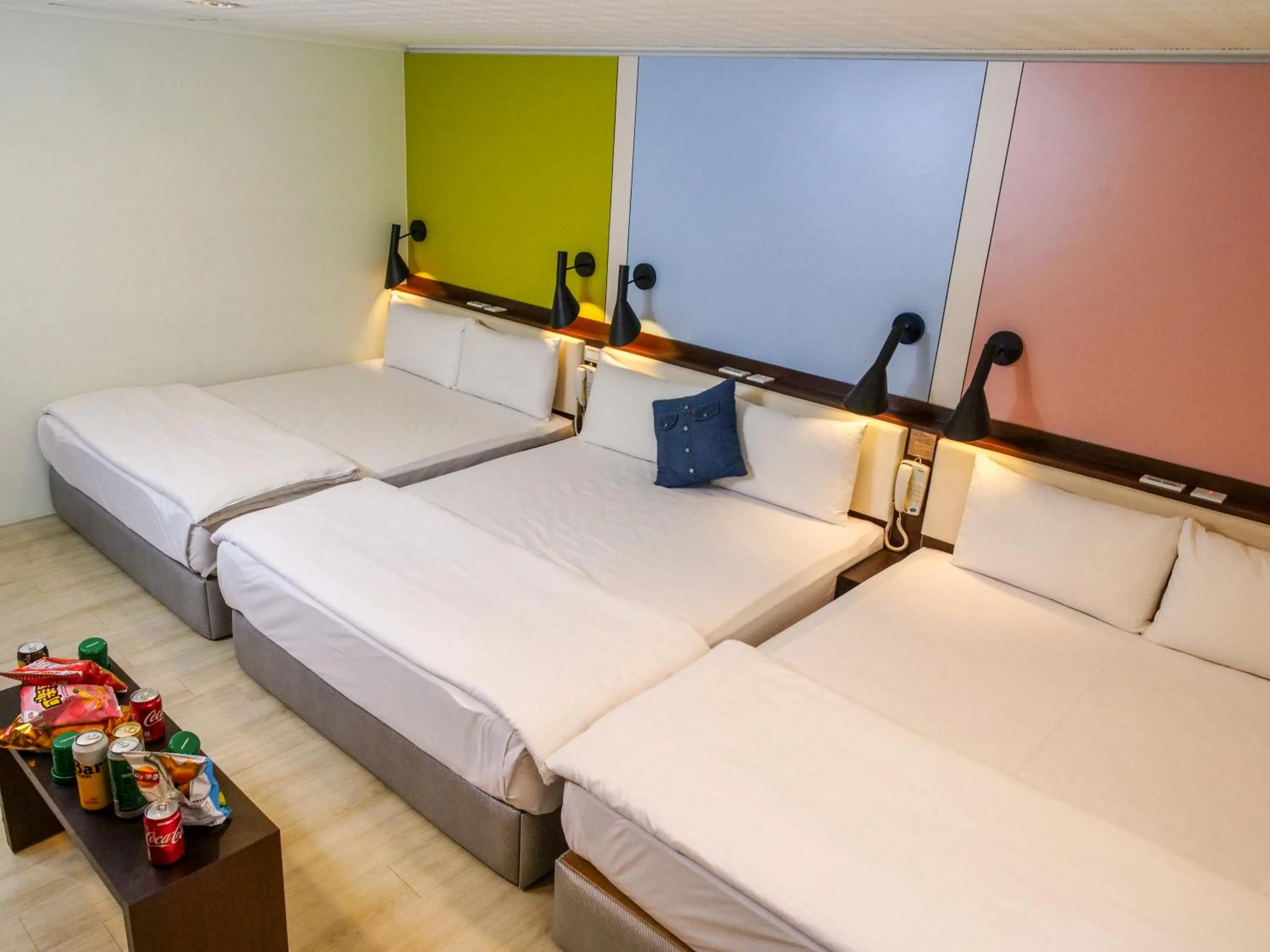 Photo of the whole room, Bed in MF Hotel, penghu
