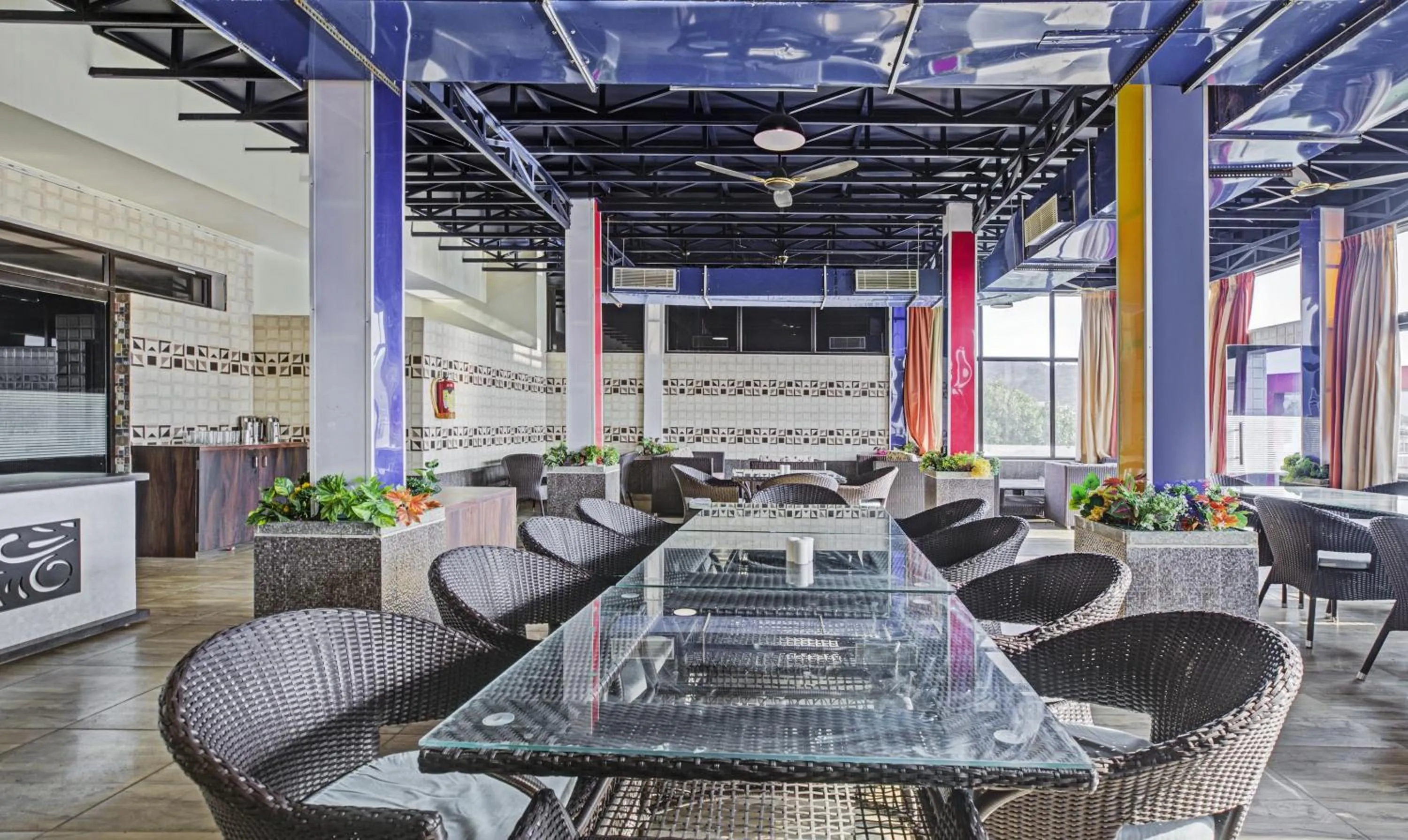 Restaurant/places to eat in Hotel Royal Dezire Udaipur