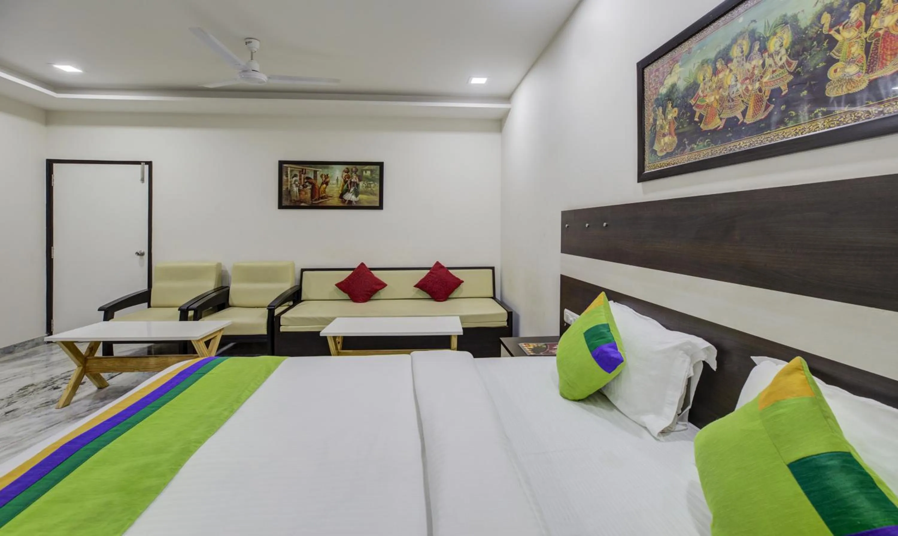 Bedroom, Bed in Hotel Royal Dezire Udaipur