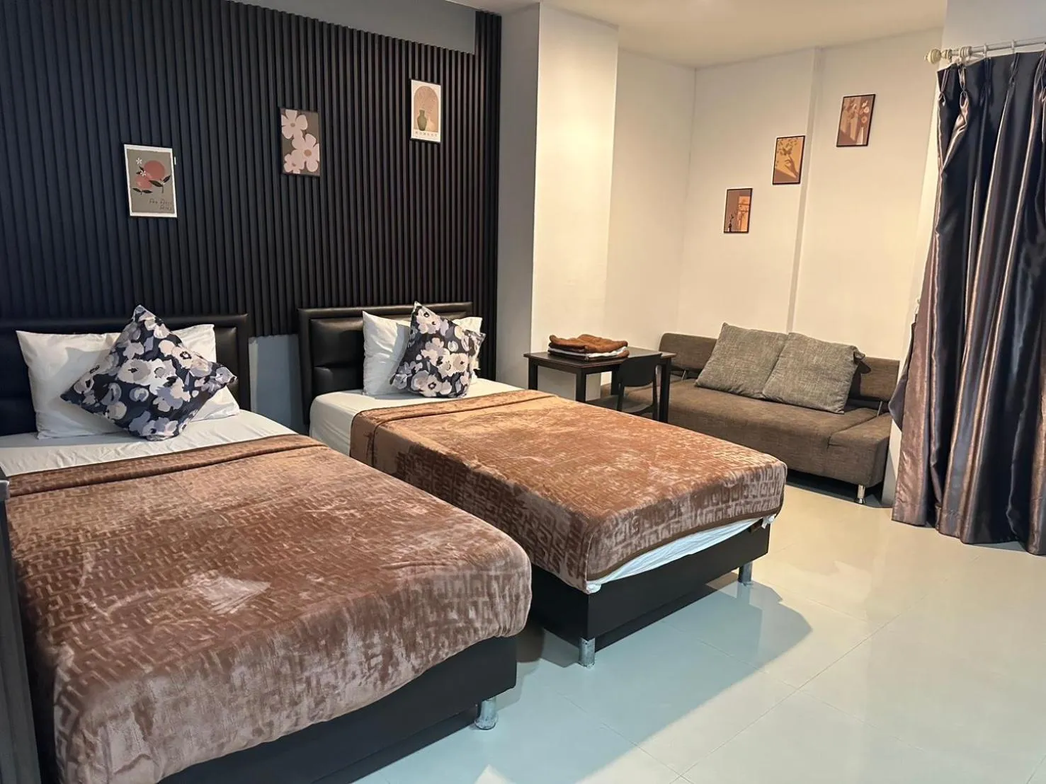 Bed in Happy Fish Guesthouse