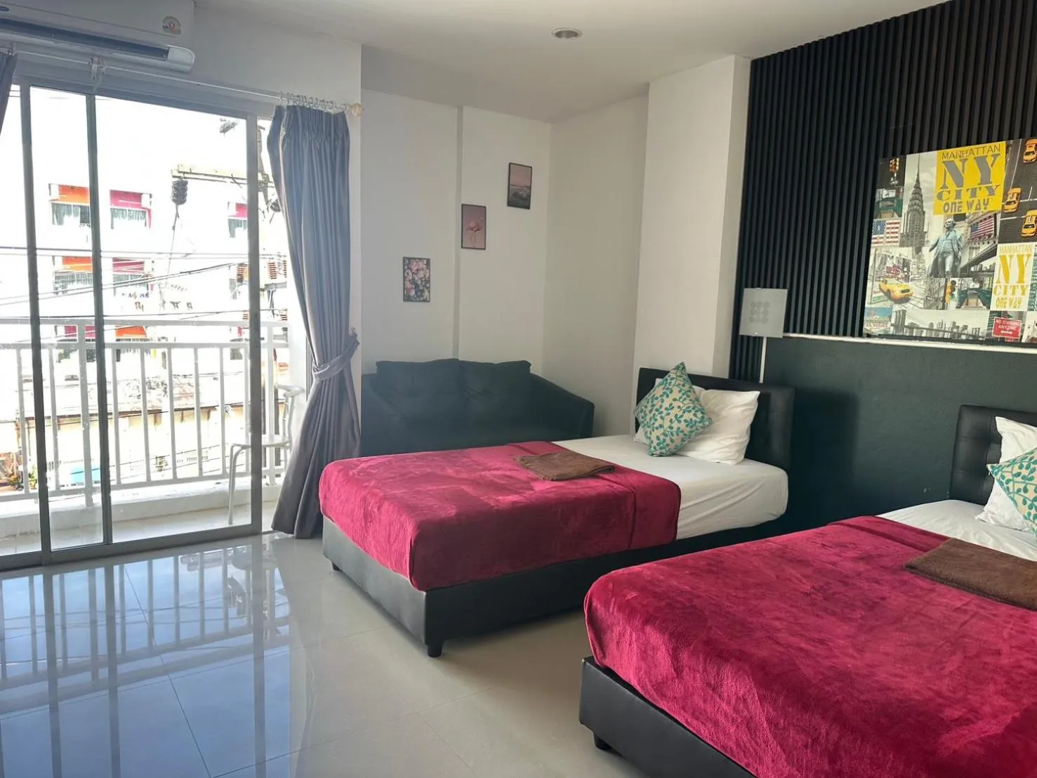 Bed in Happy Fish Guesthouse