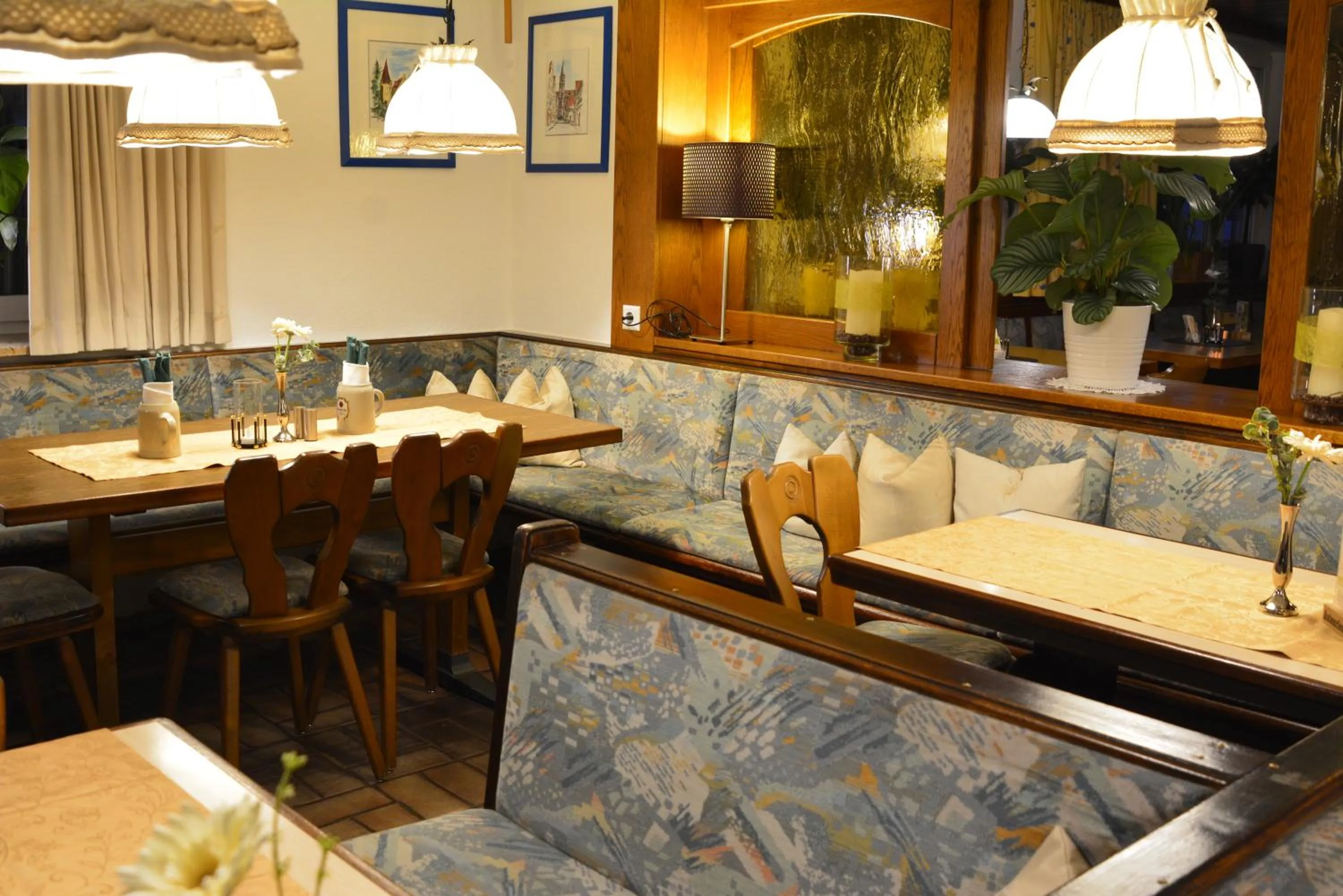 Restaurant/places to eat in Hotel-Gasthof Zur Rose